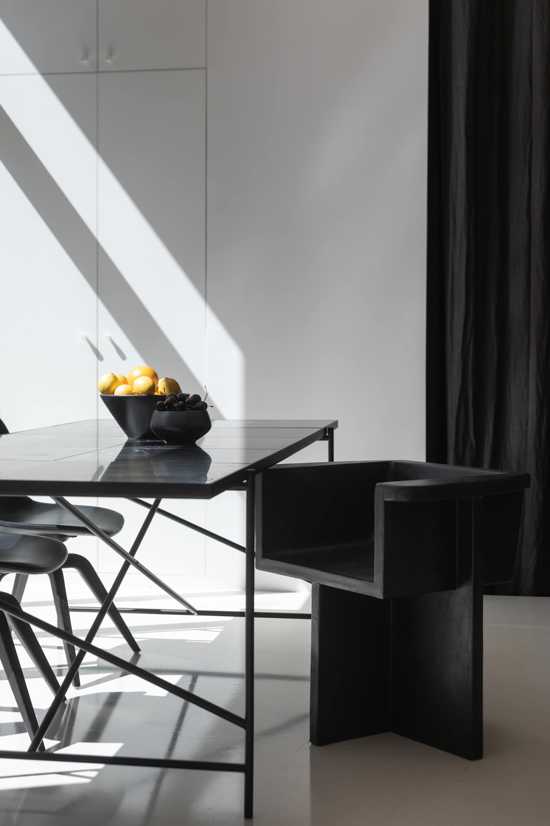 Kreslo BRUTUS kávové