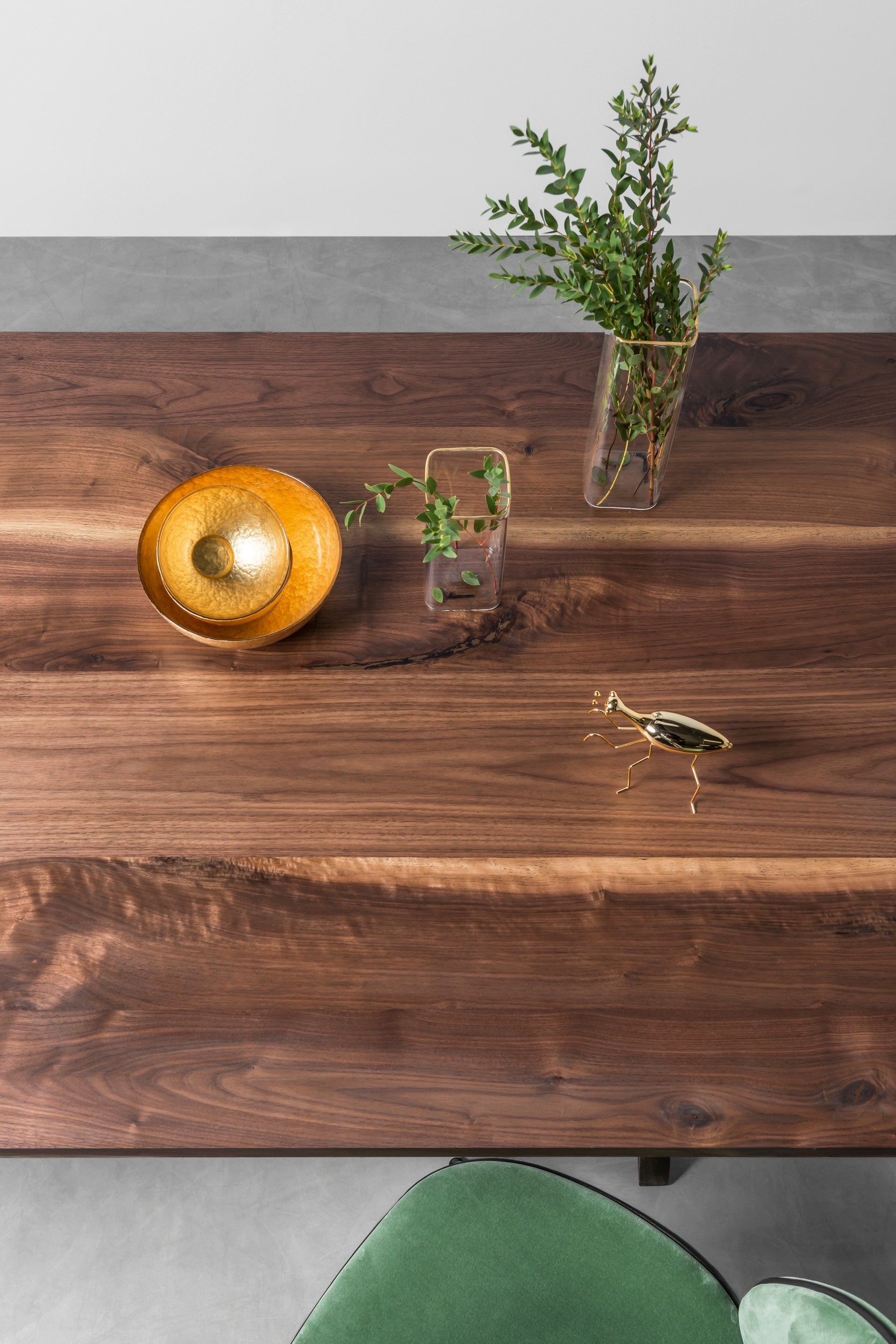 VICTORIA Walnut Wood Table