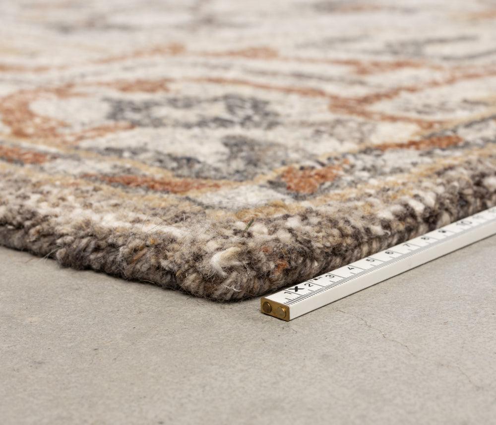 Dywan AMORI beżowy z szarymi akcentami Dutchbone Eye on Design