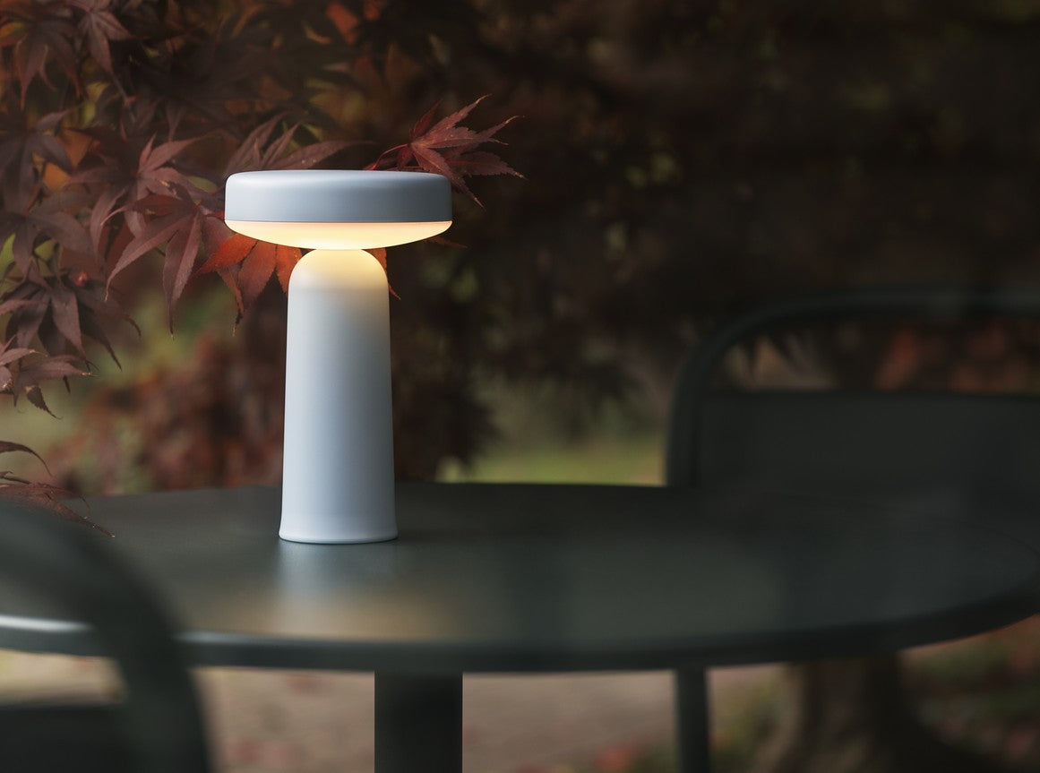 Portable outdoor lamp EASE gray