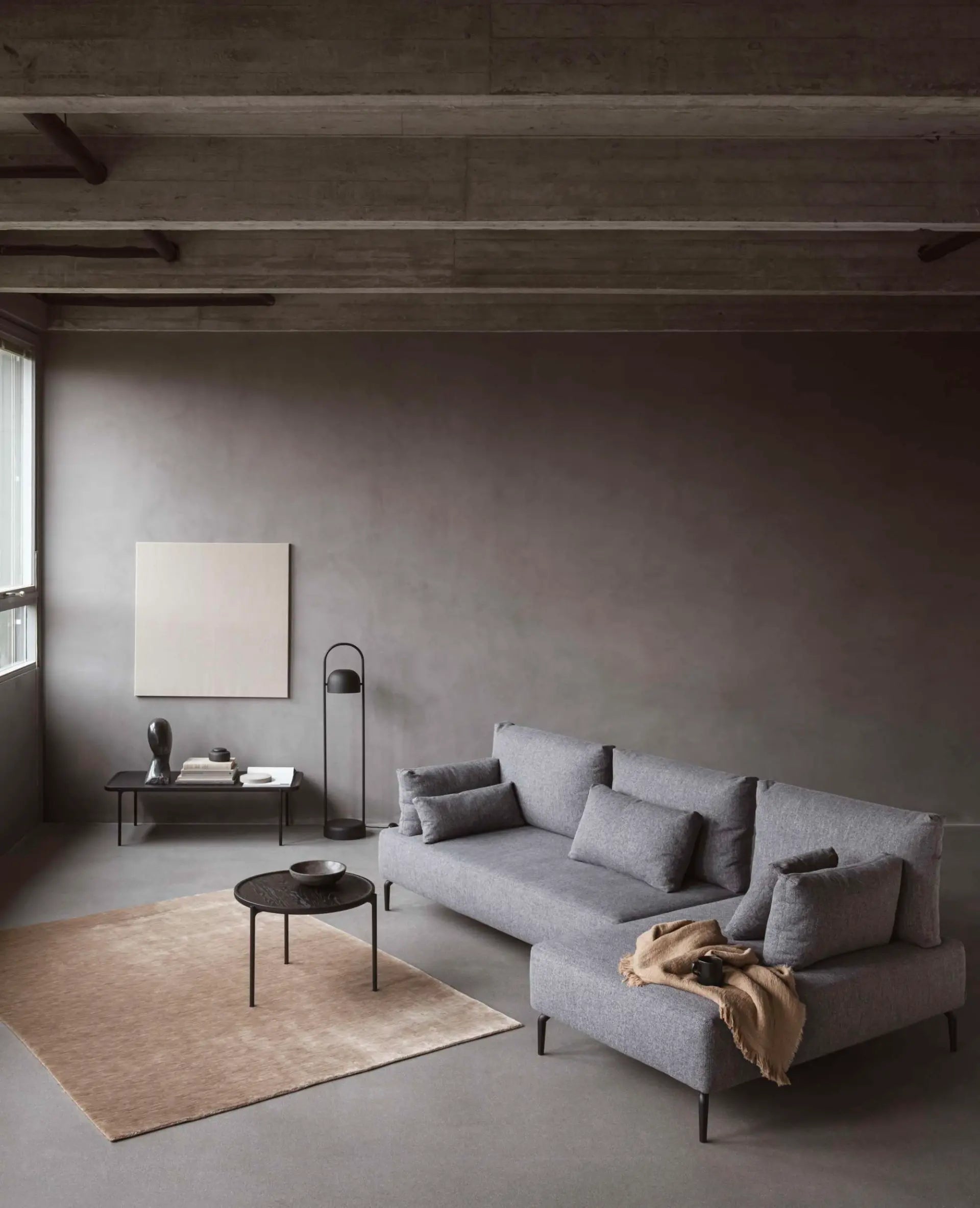 QUAY black floor lamp