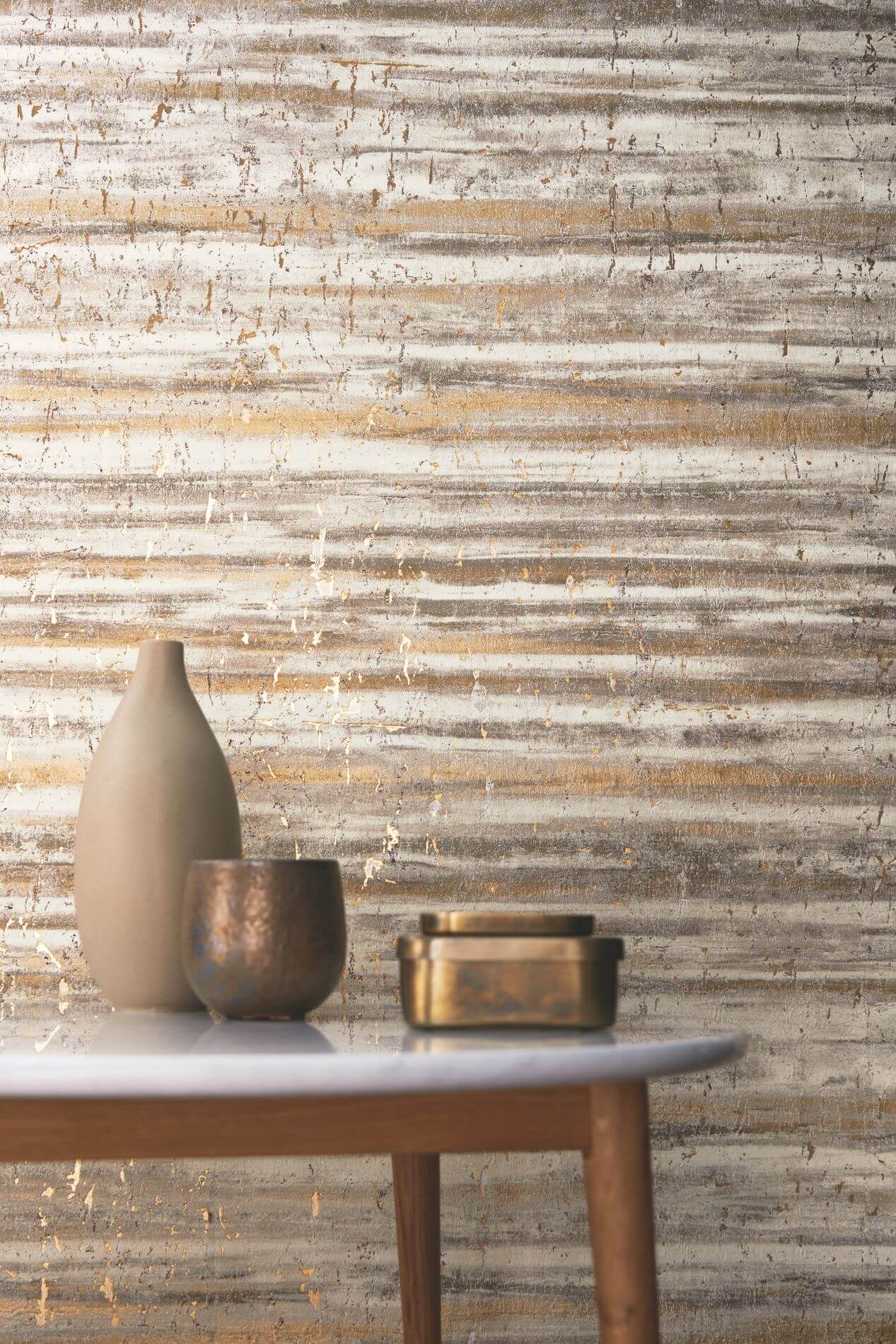 Natural cork structural wallpaper with metallic finish LIEGE - WHITE AND GOLD white-gray with gold