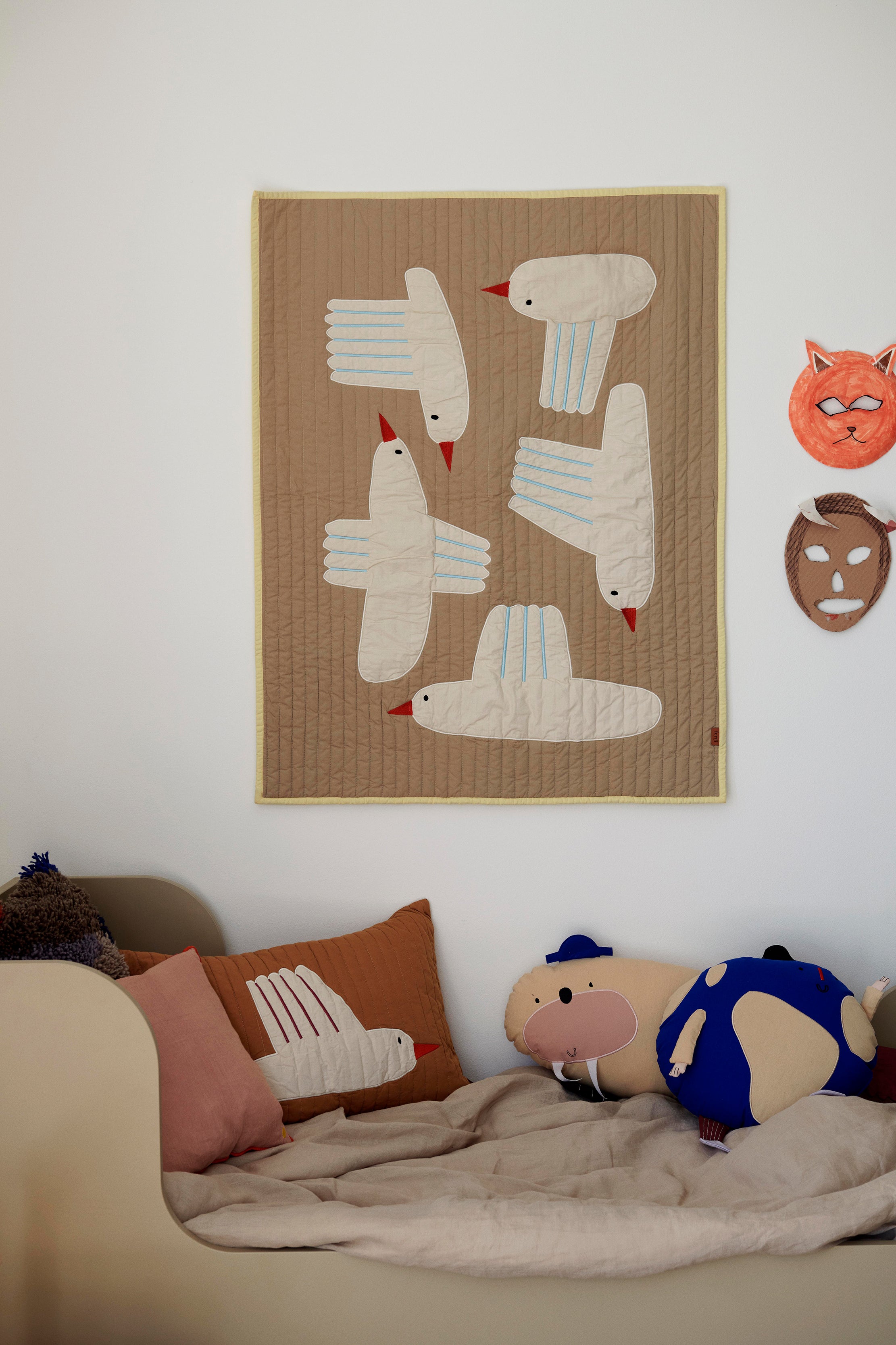 BIRD QUILTED tufted pillow light brown with white