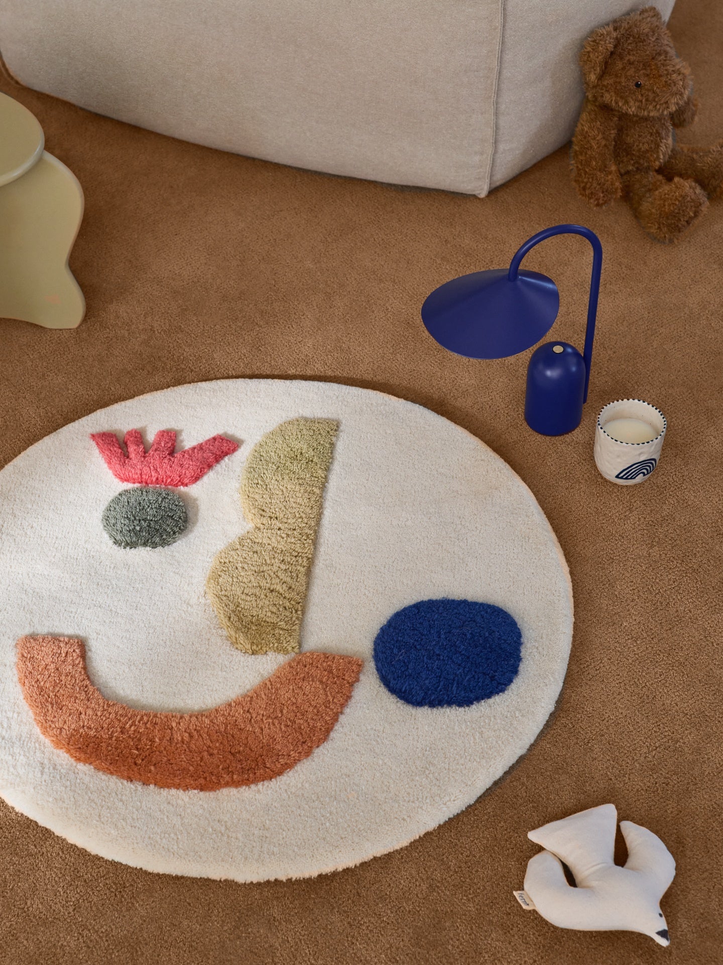 Beige round children's rug PANTO