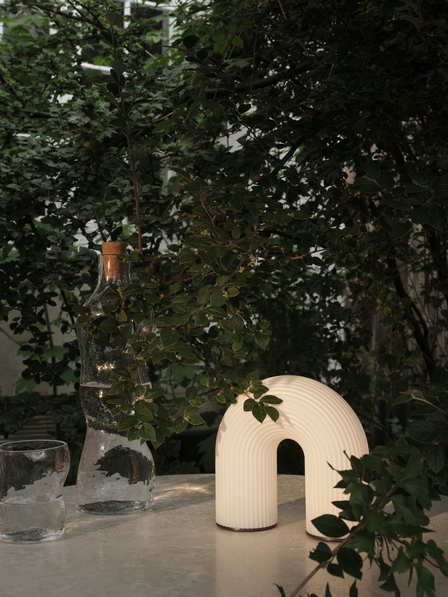 Bezdrôtová lampa VUELTA biela