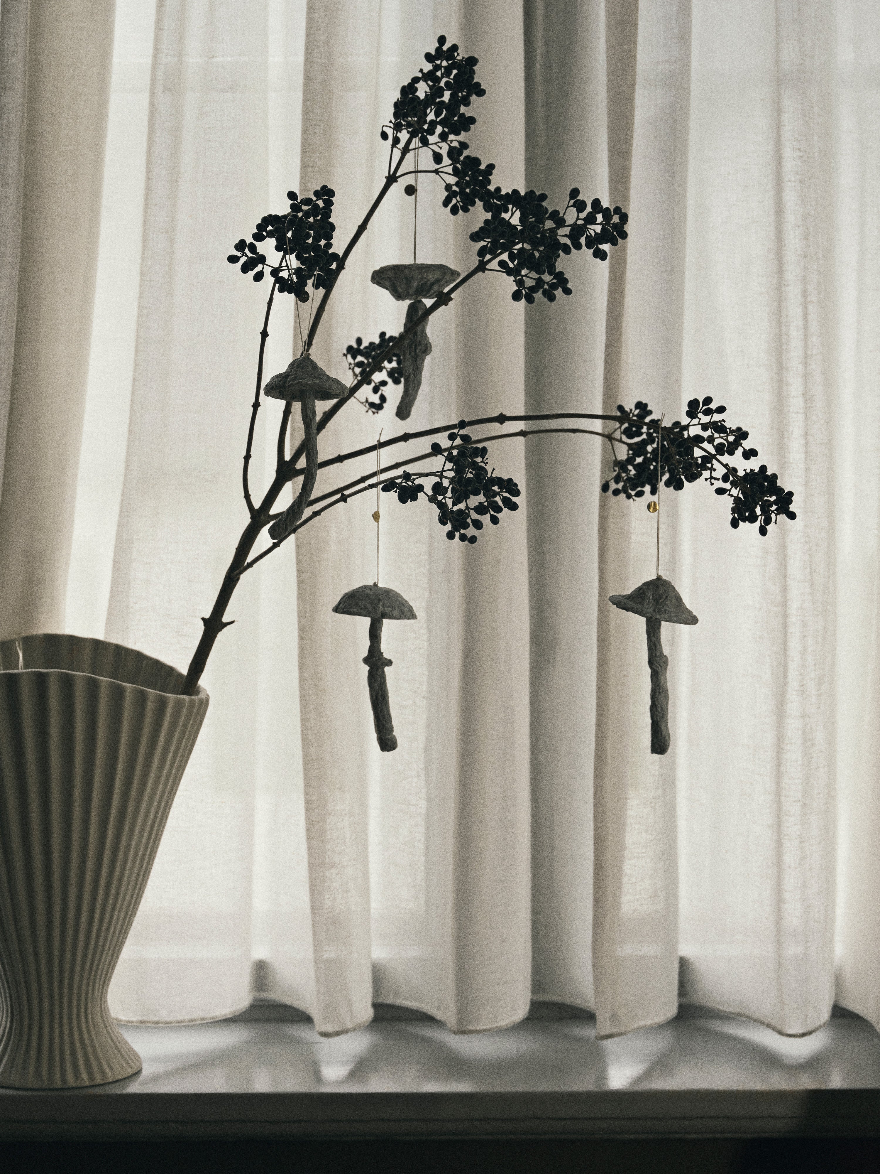 Súprava vianočných dekorácií MUSHROOM zlomená biela