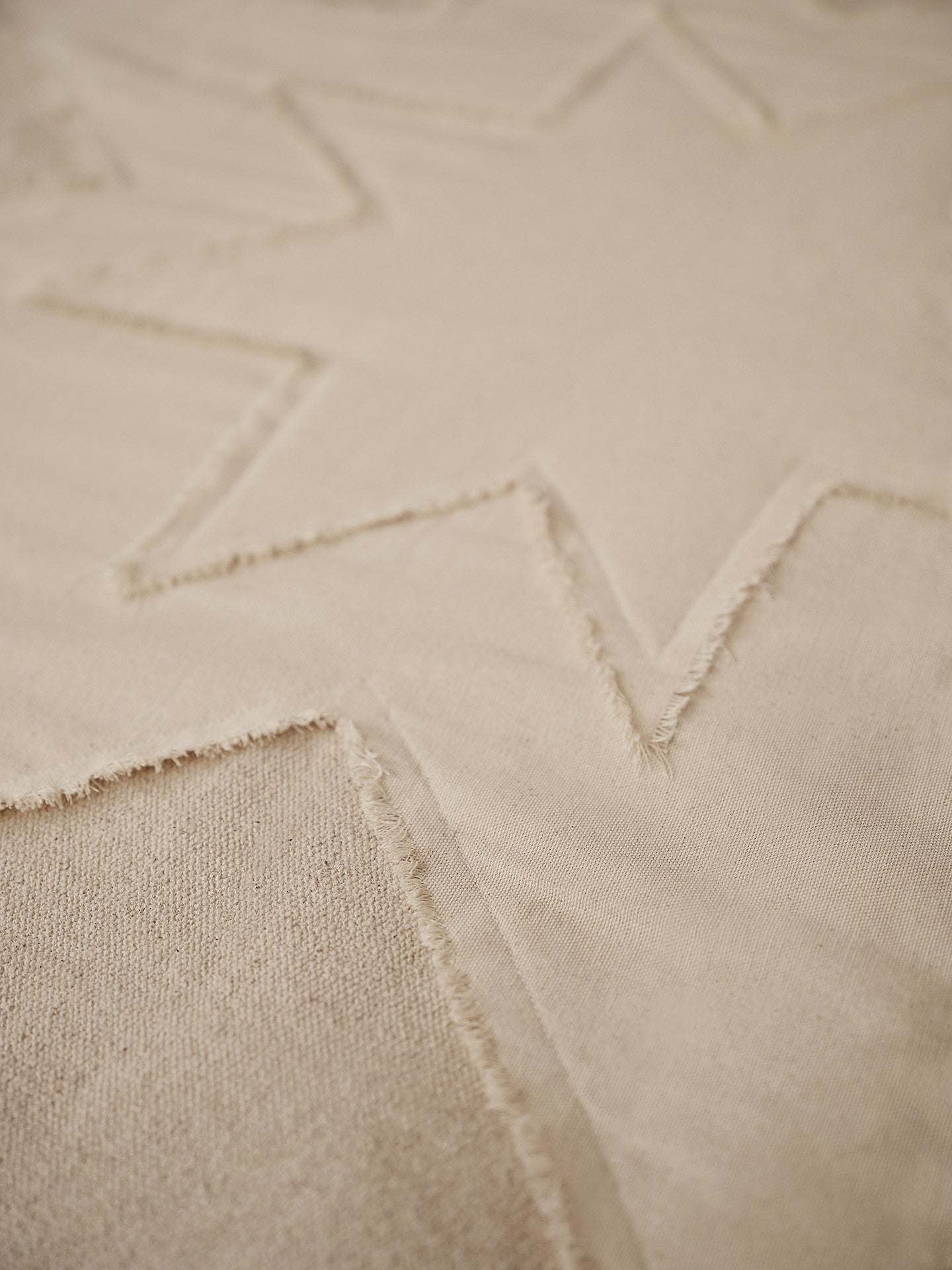 Vianočný koberec VELA STAR svetlo béžový