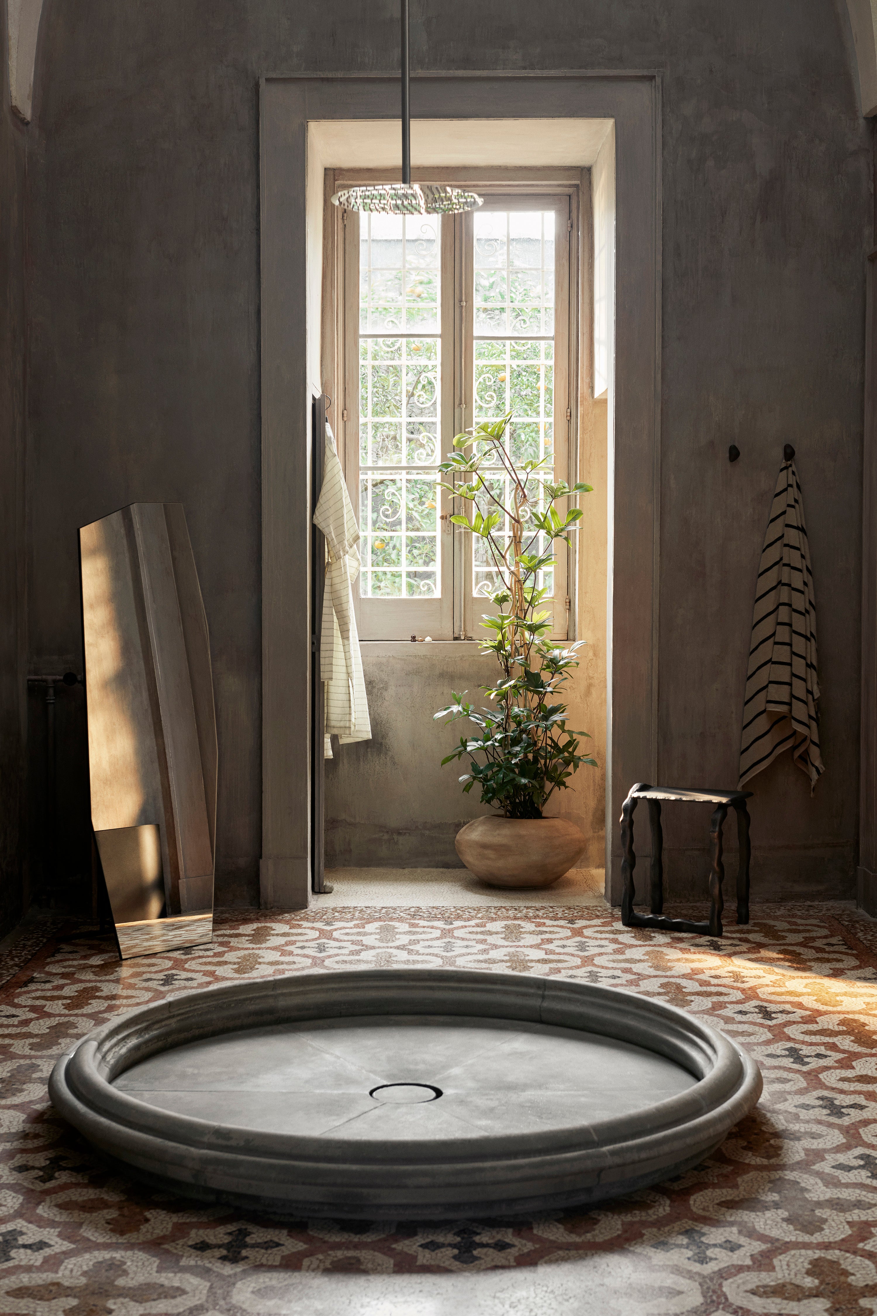 Kvetináč DODU hnedý cement