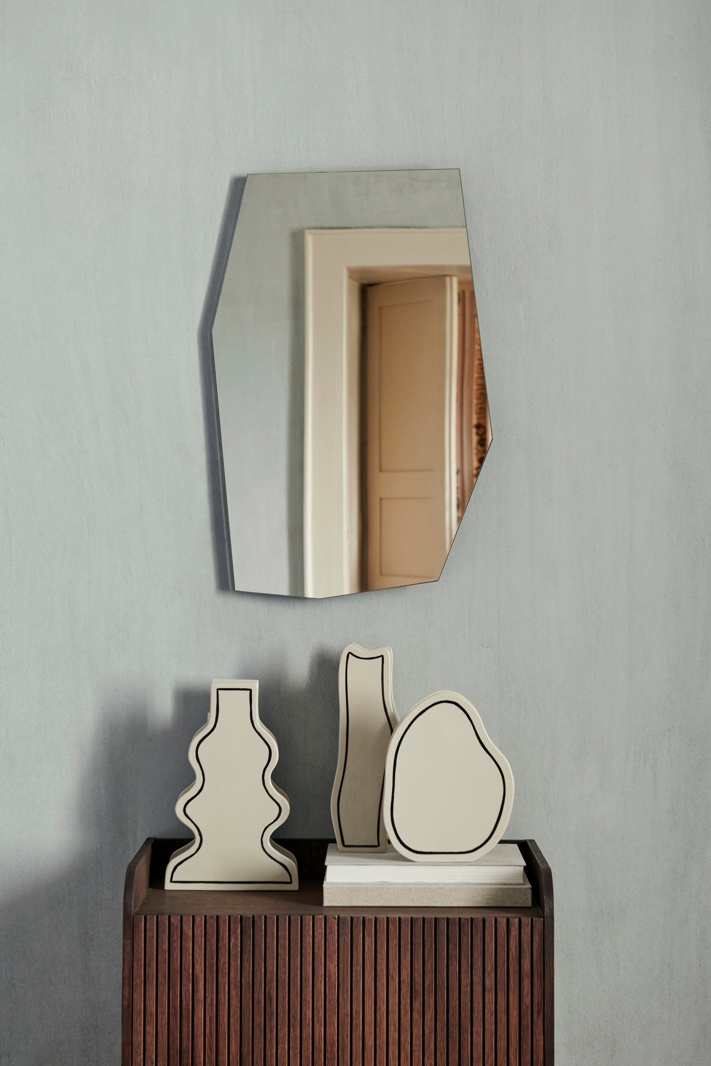 SHARD mirror black frame
