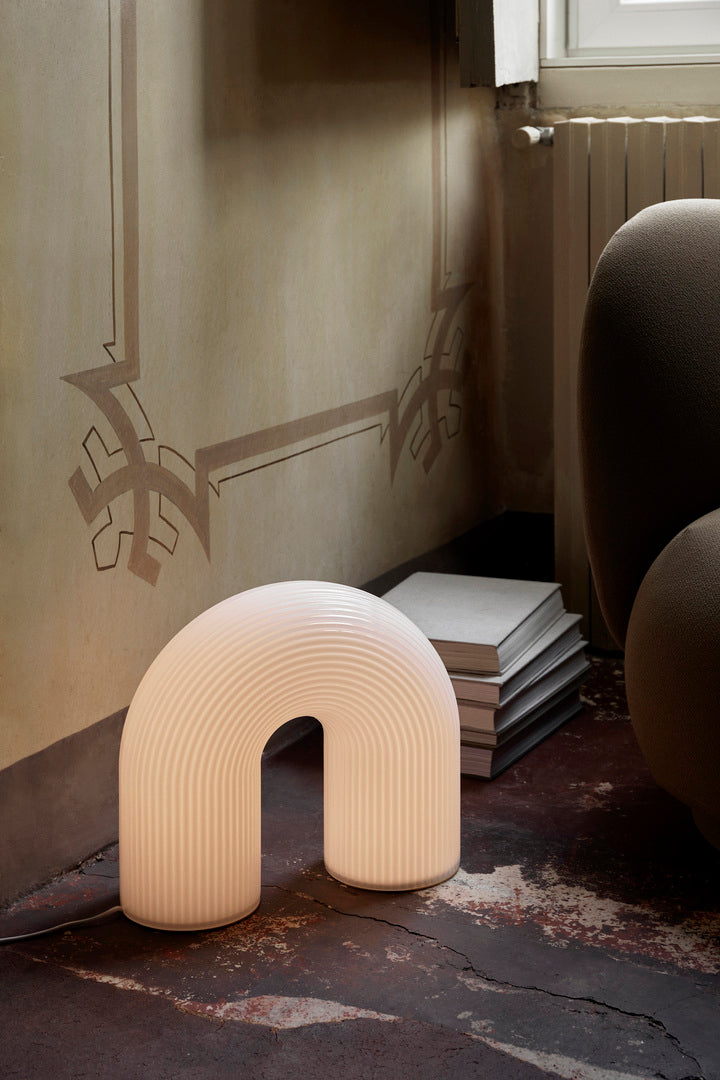 Vuelta floor lamp milk glass