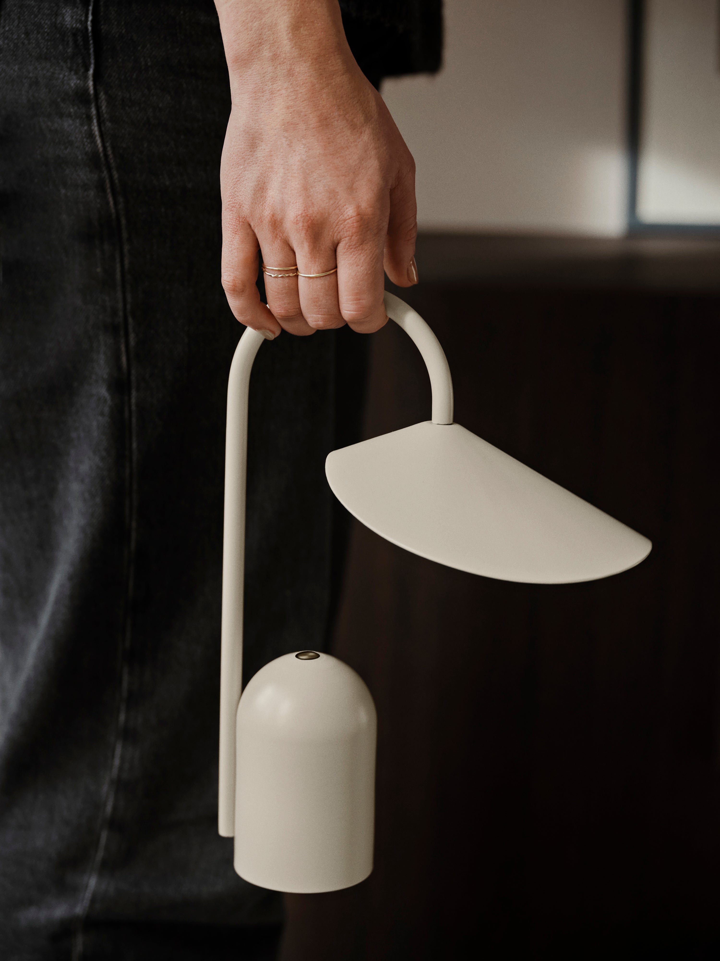 Prenosná lampa ARUM biela