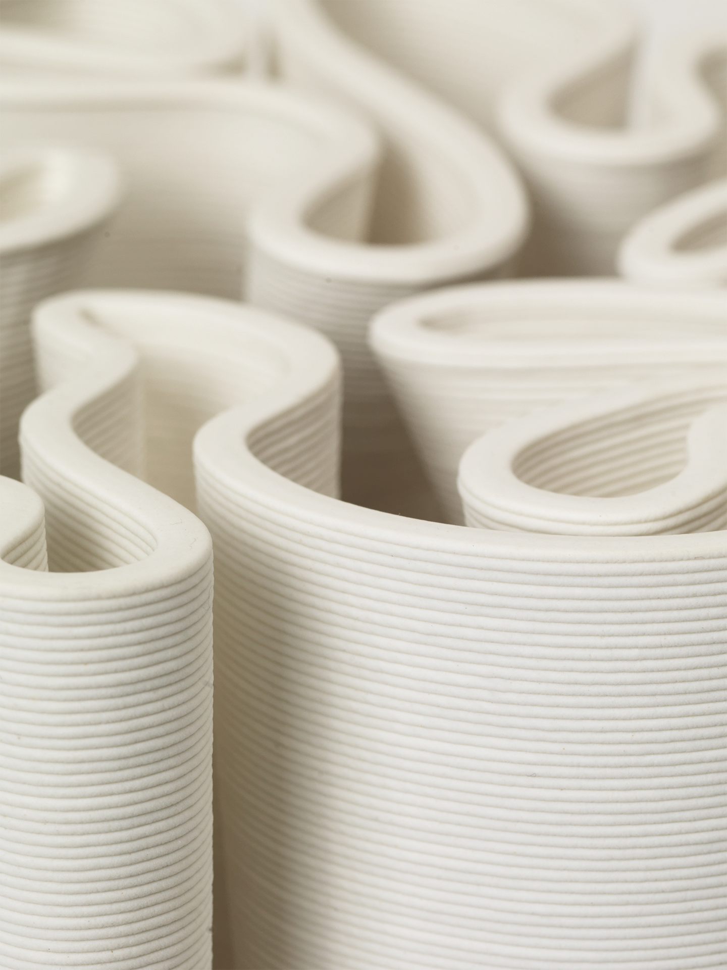 Váza DEDALI zlomená biela