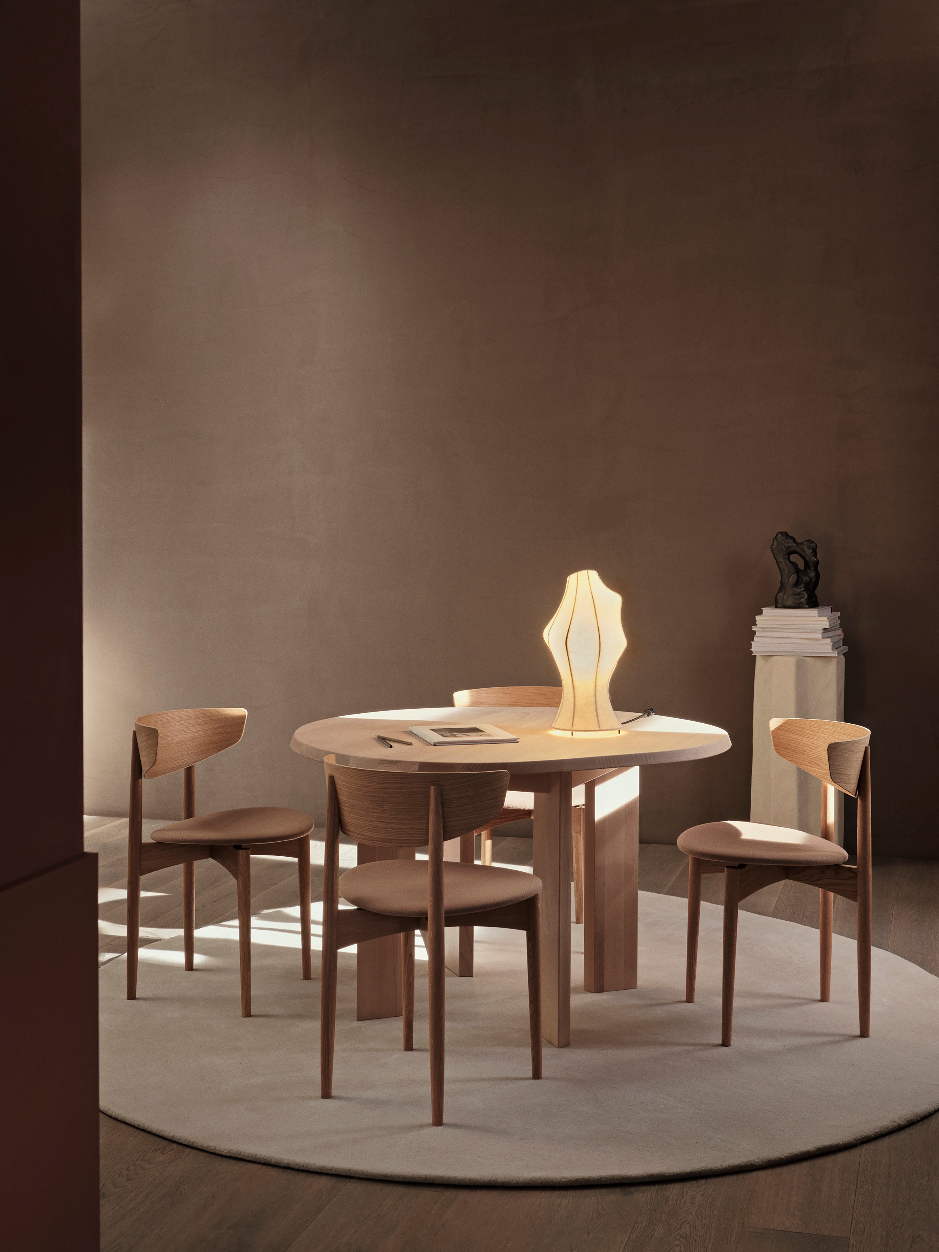 Stolná lampa DAE biela