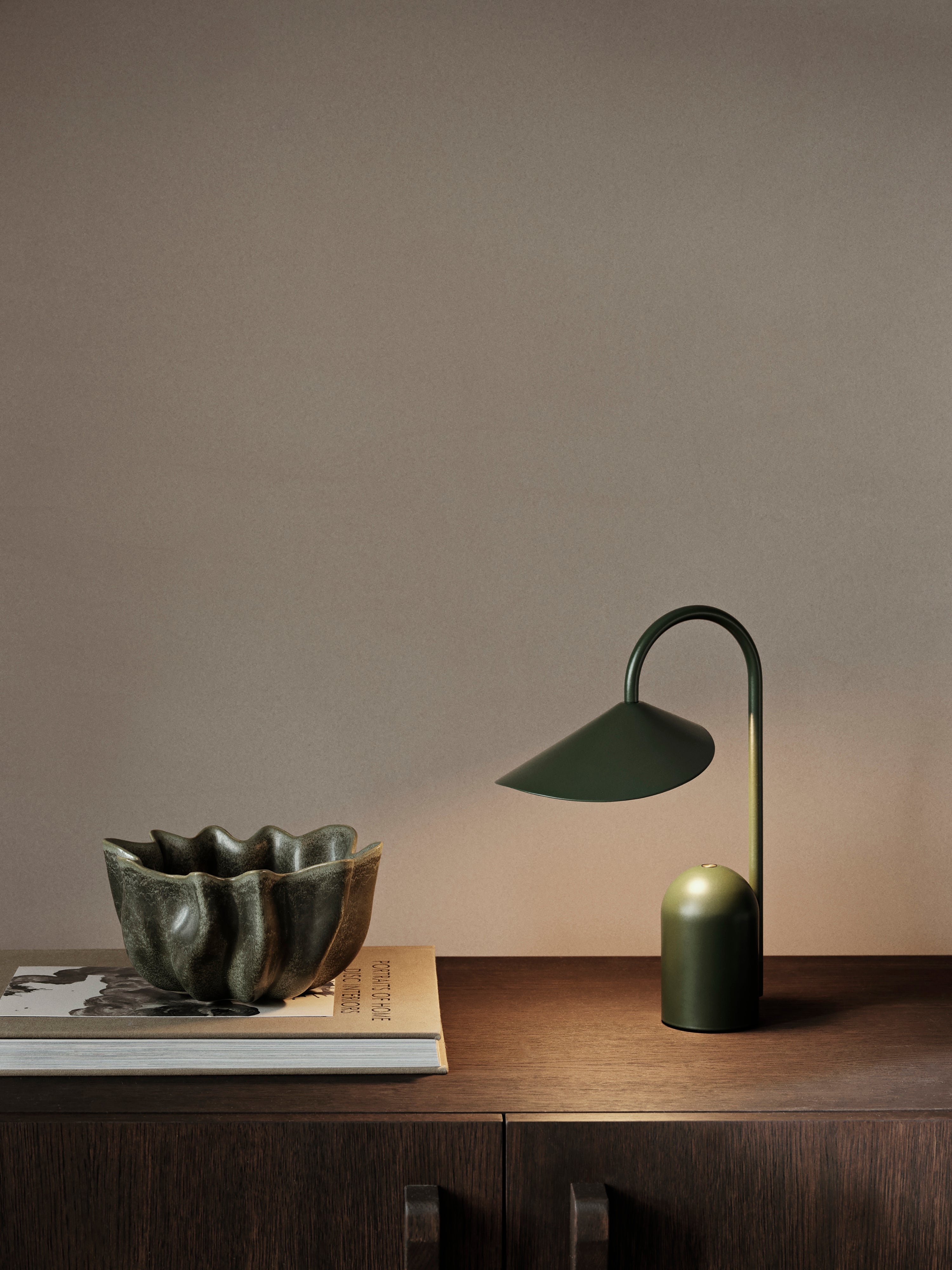 Prenosná lampa ARUM olivová