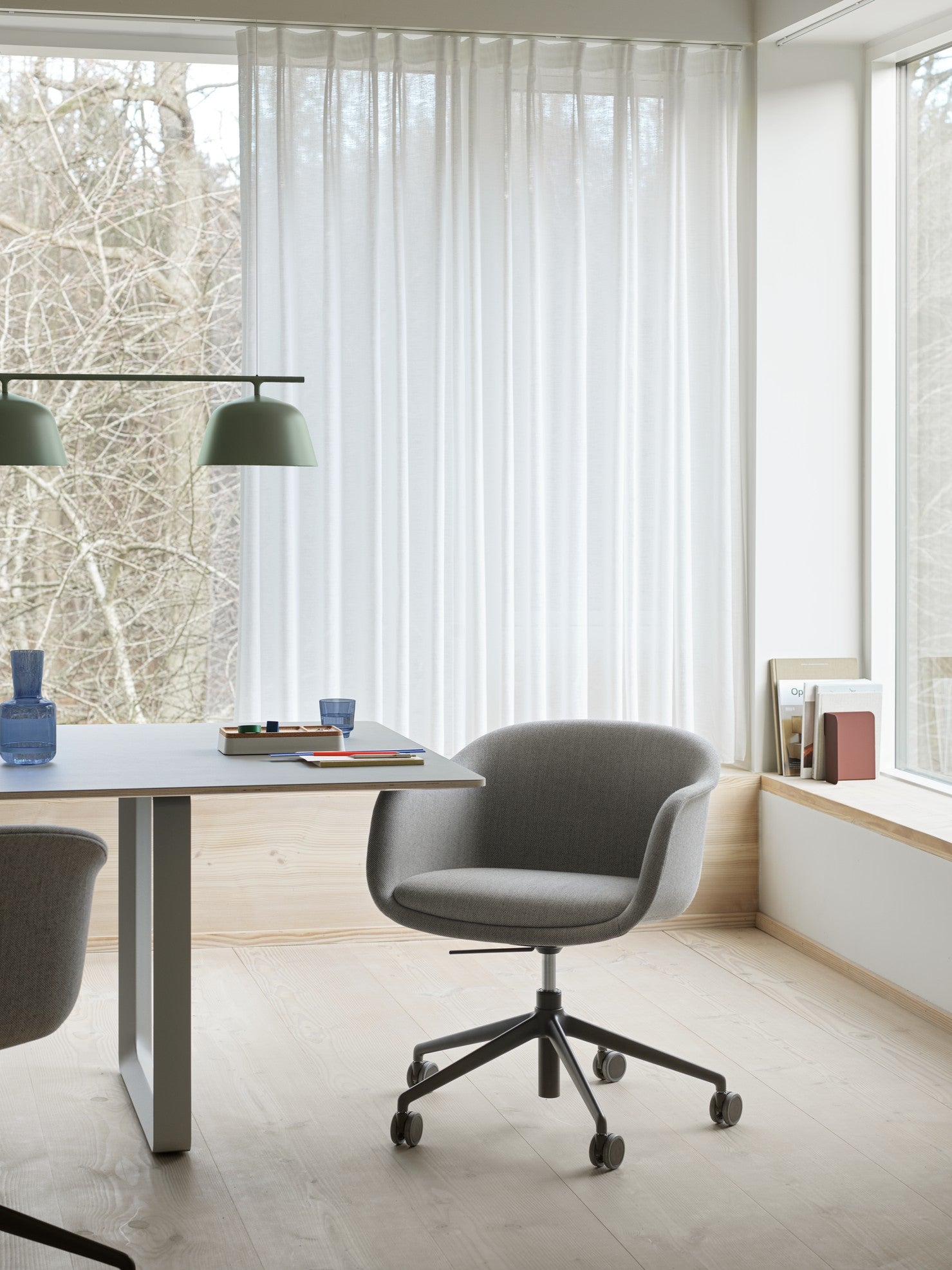 Gray table 70/70