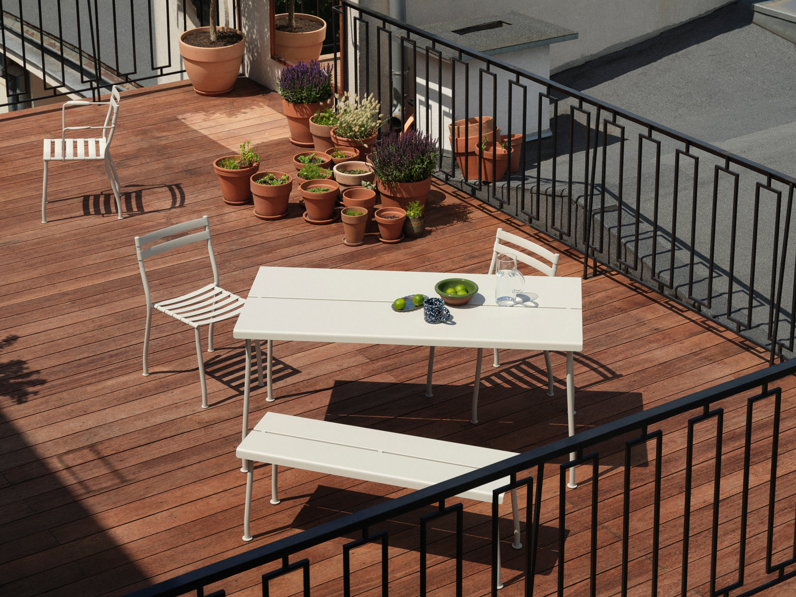 Záhradná lavička FLANER pozinkovaná oceľ