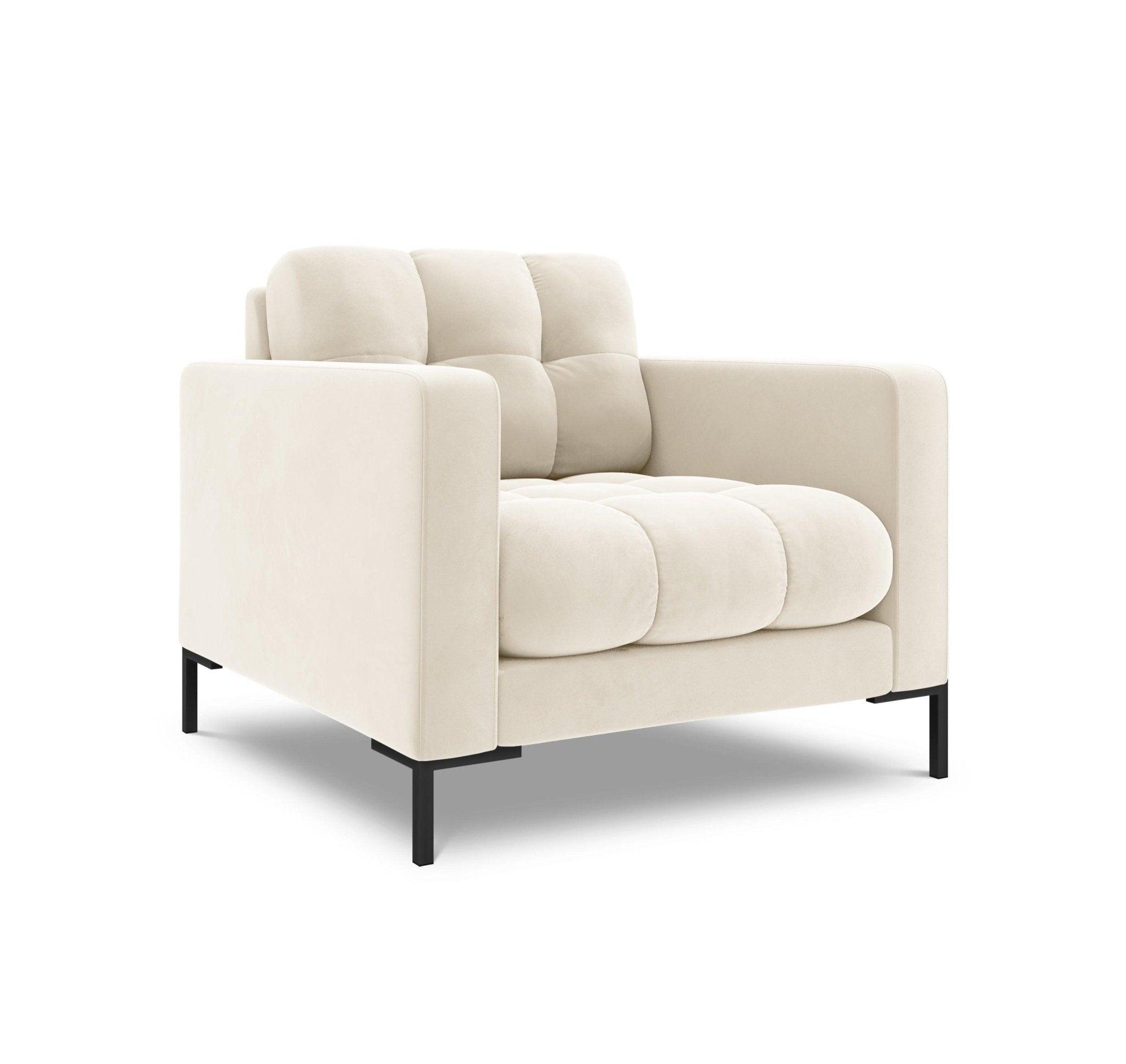 Fotel aksamitny BALI jasnobeżowy z czarną podstawą Cosmopolitan Design Eye on Design