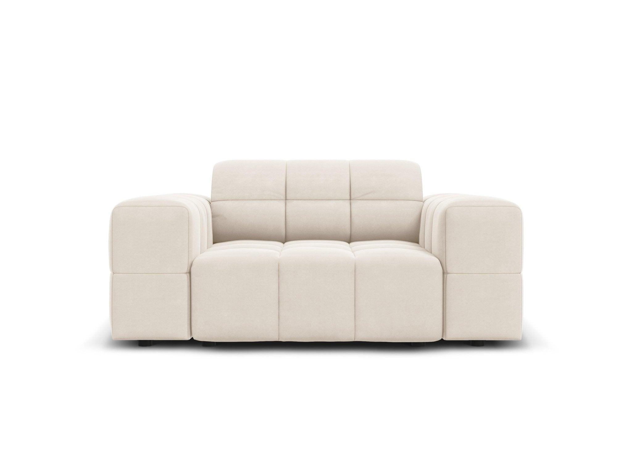 Fotel aksamitny CHICAGO jasnobeżowy Cosmopolitan Design Eye on Design