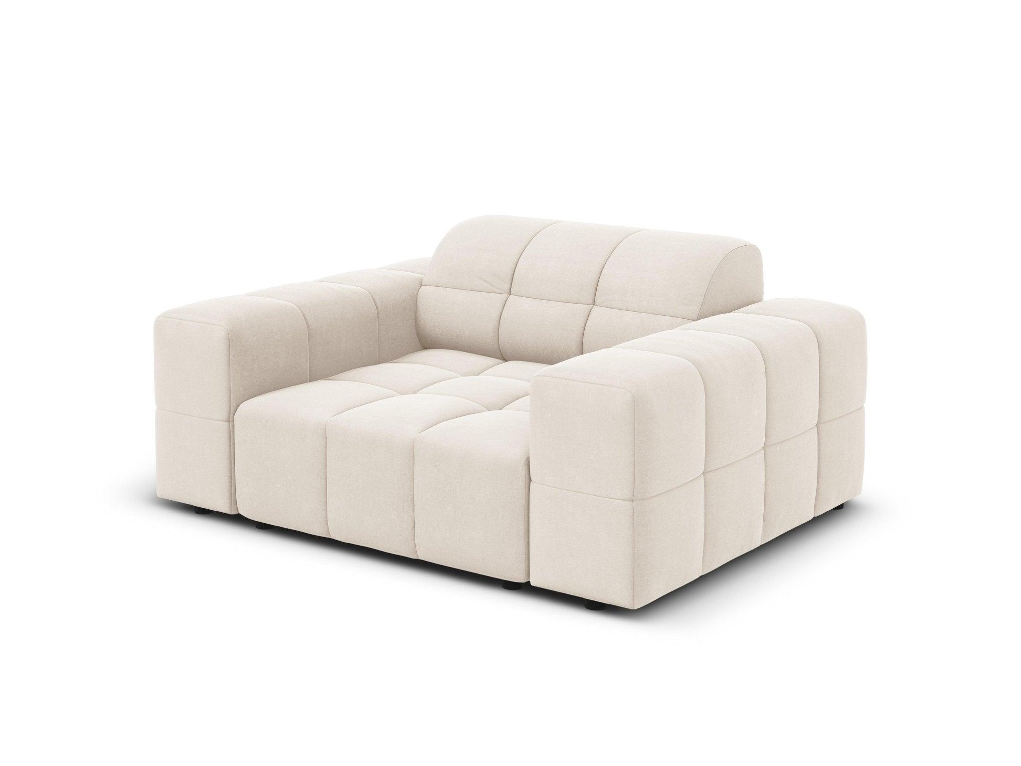 Fotel aksamitny CHICAGO jasnobeżowy Cosmopolitan Design Eye on Design