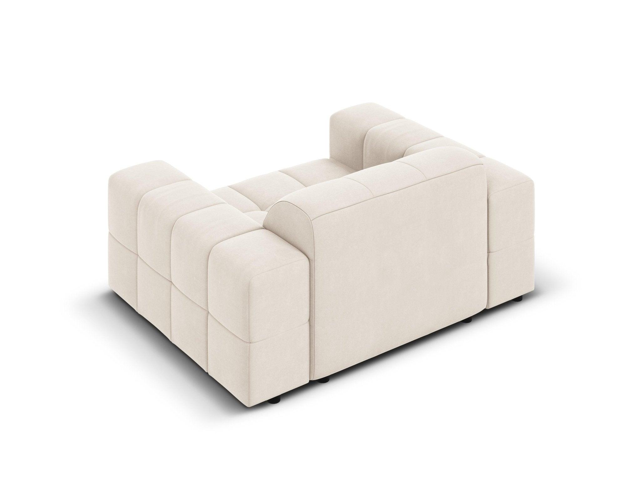 Fotel aksamitny CHICAGO jasnobeżowy Cosmopolitan Design Eye on Design