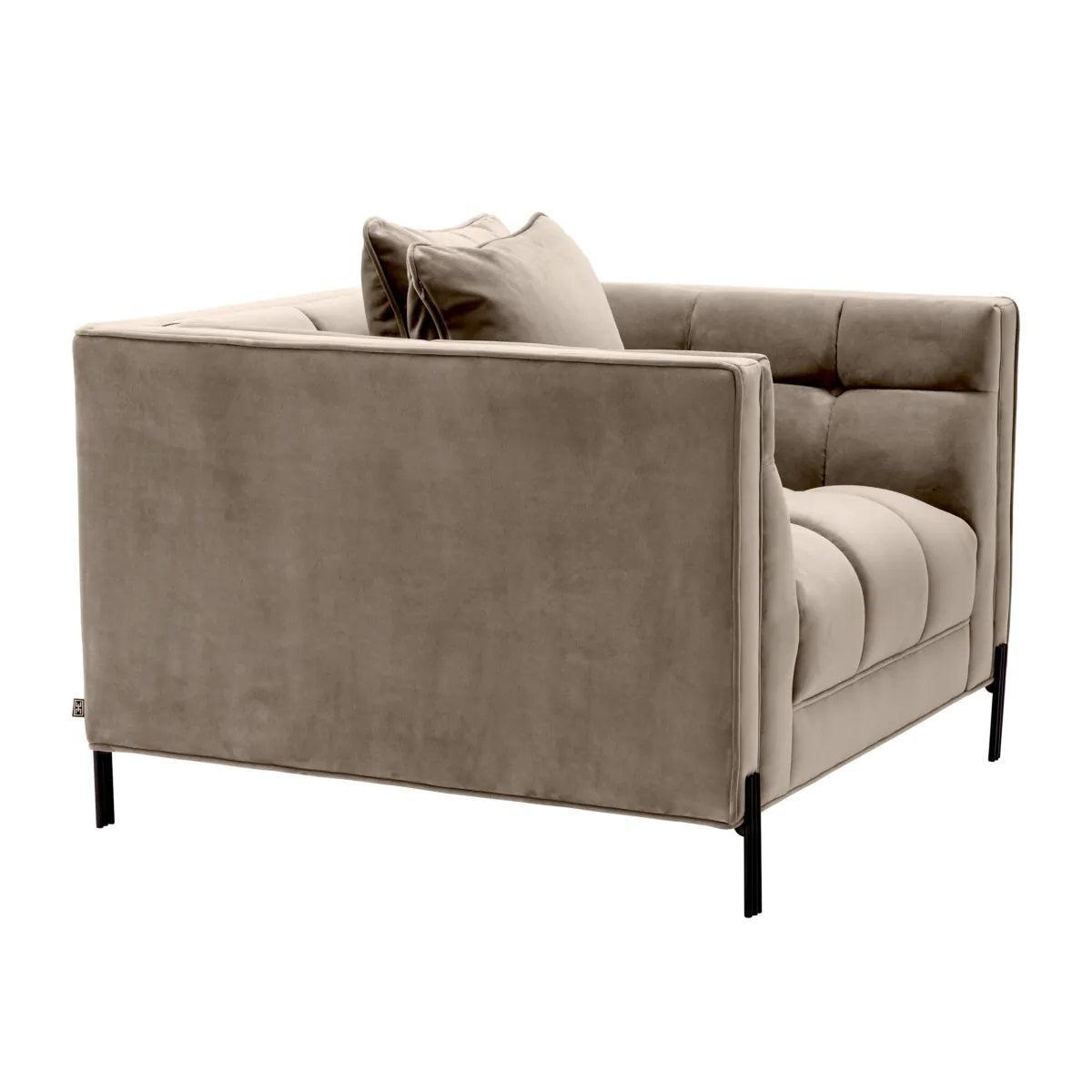 Fotel aksamitny SIENNA beżowy Eichholtz Eye on Design