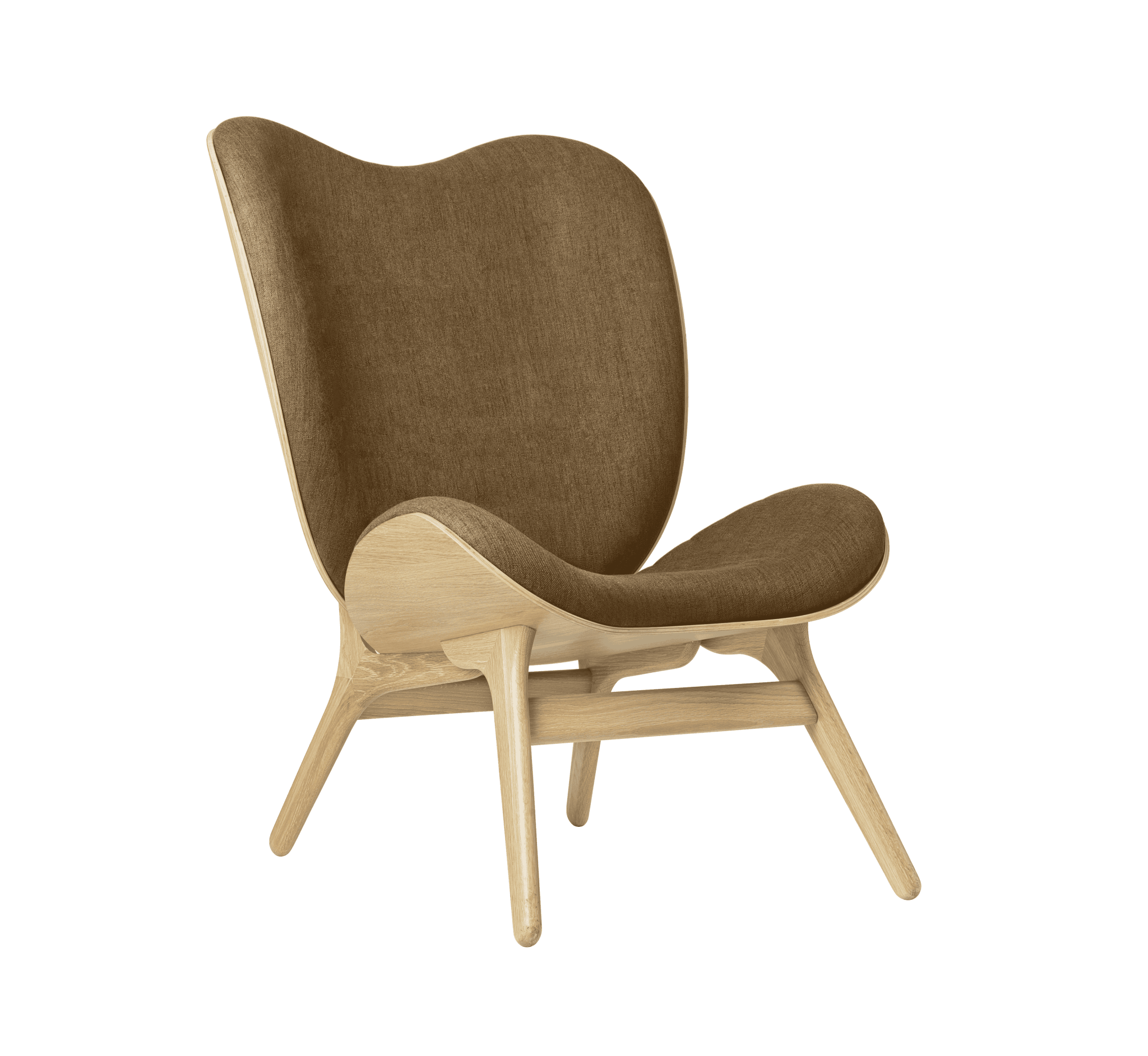 Fotel CONVERSATION PIECE TALL karmelowy z dębową podstawą UMAGE Eye on Design