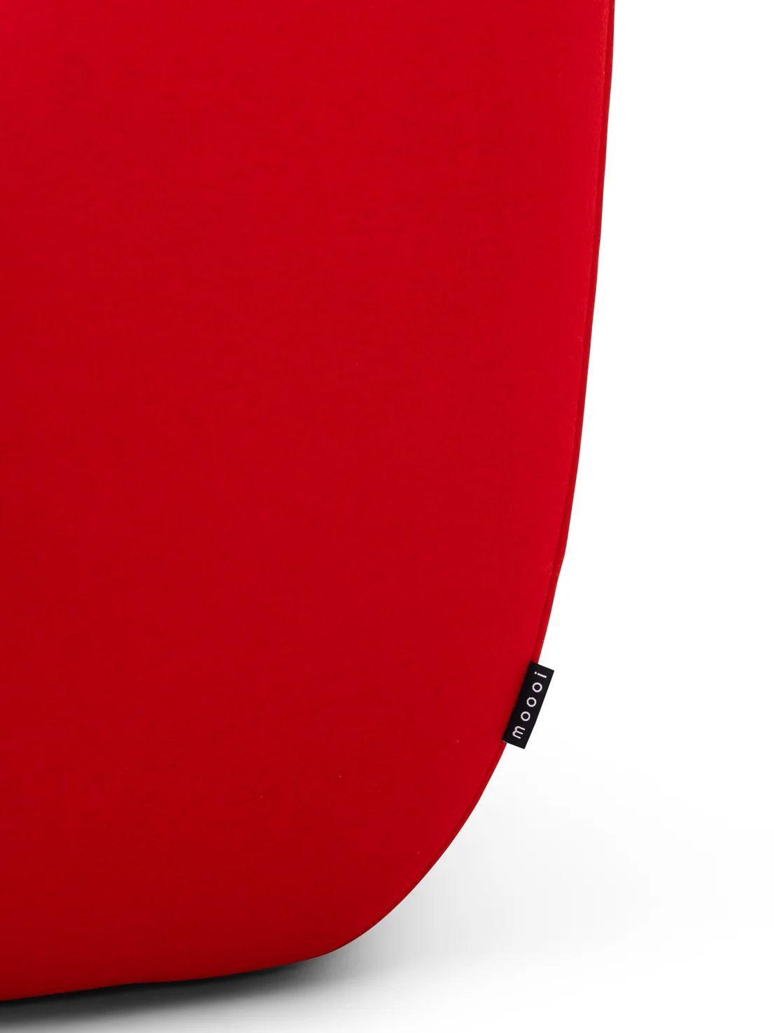Fotel KISSS tapicerowany Moooi Eye on Design