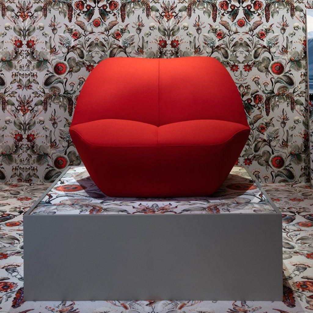 Fotel KISSS tapicerowany Moooi Eye on Design