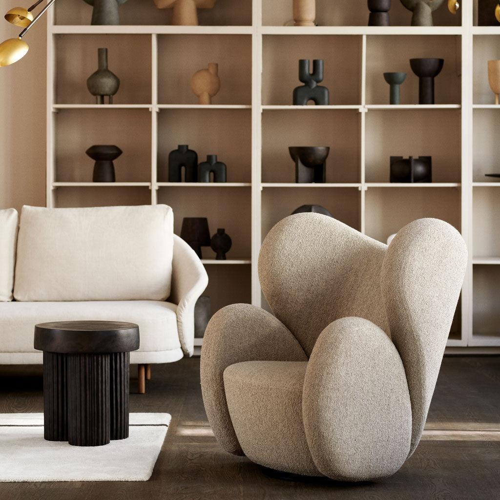 Fotel obrotowy BIG BIG boucle beżowy NORR11 Eye on Design