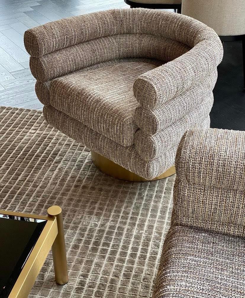 Fotel obrotowy MAGUIRE beżowy Eichholtz Eye on Design