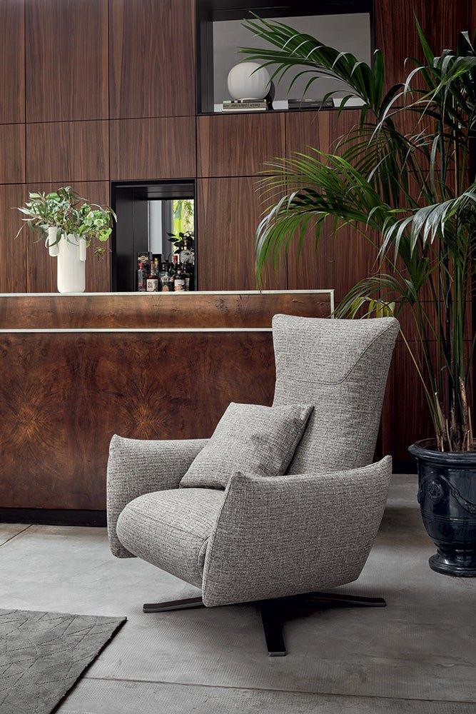 Fotel obrotowy wypoczynkowy POLSE tapicerowany Calligaris Eye on Design