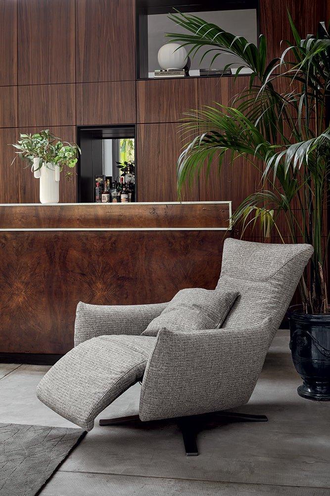 Fotel obrotowy wypoczynkowy POLSE tapicerowany Calligaris Eye on Design