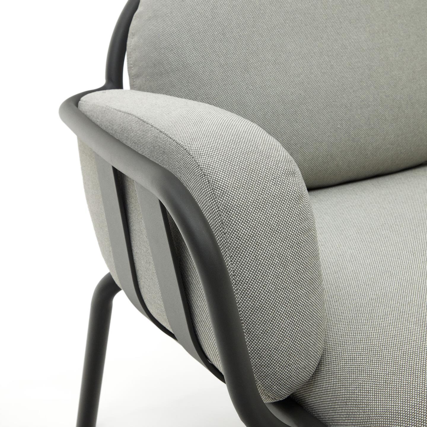 Fotel ogrodowy JONCOLS szary z czarną podstawą La Forma Eye on Design