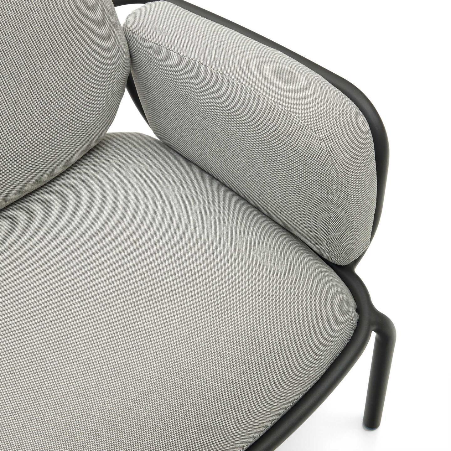 Fotel ogrodowy JONCOLS szary z czarną podstawą La Forma Eye on Design