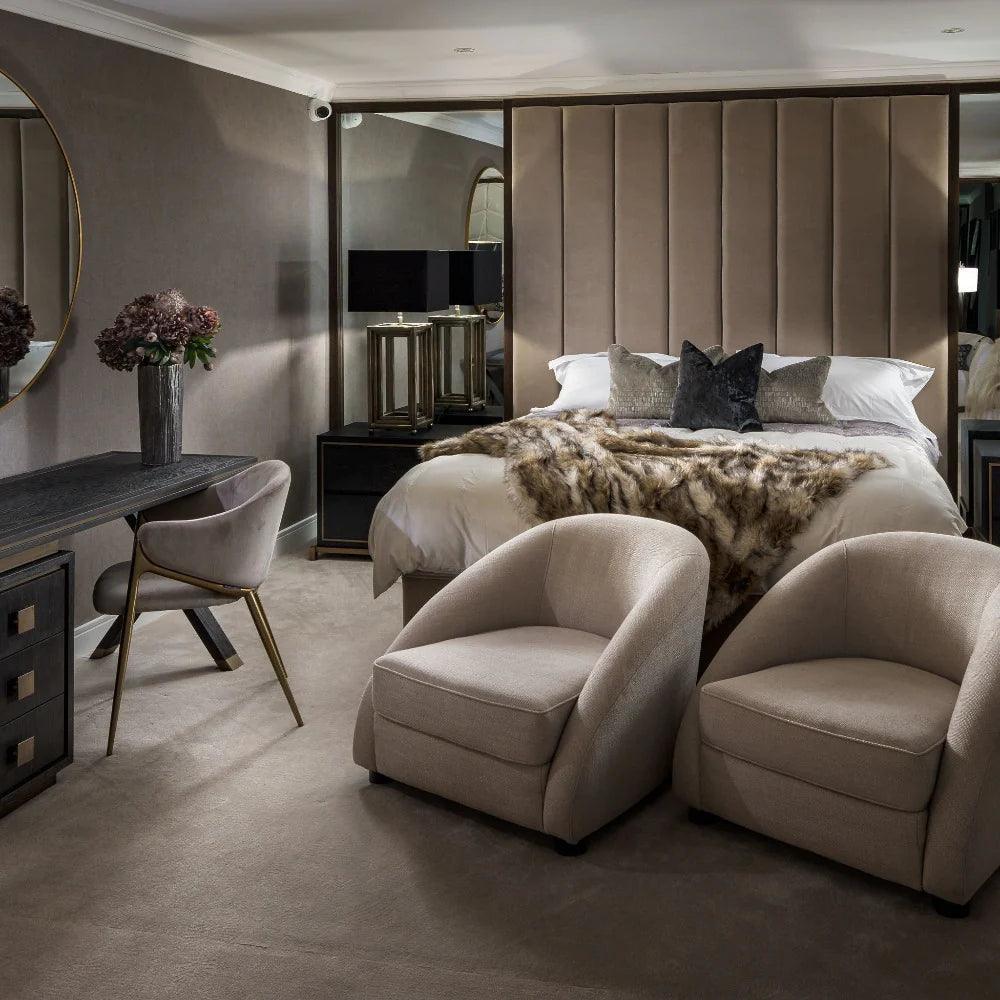 Fotel w tkaninie boucle CRUZ kremowy Eichholtz Eye on Design