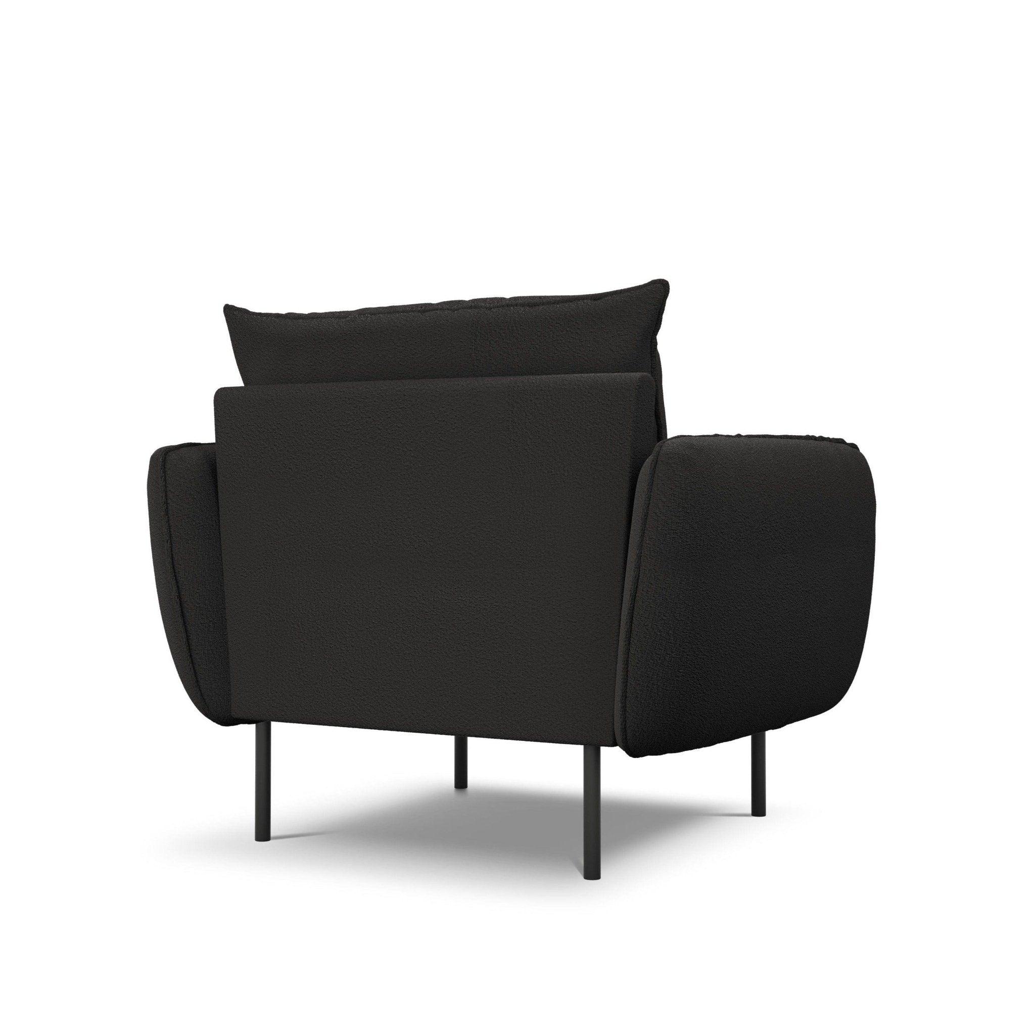 Fotel w tkaninie boucle VIENNA czarny z czarną podstawą Cosmopolitan Design Eye on Design