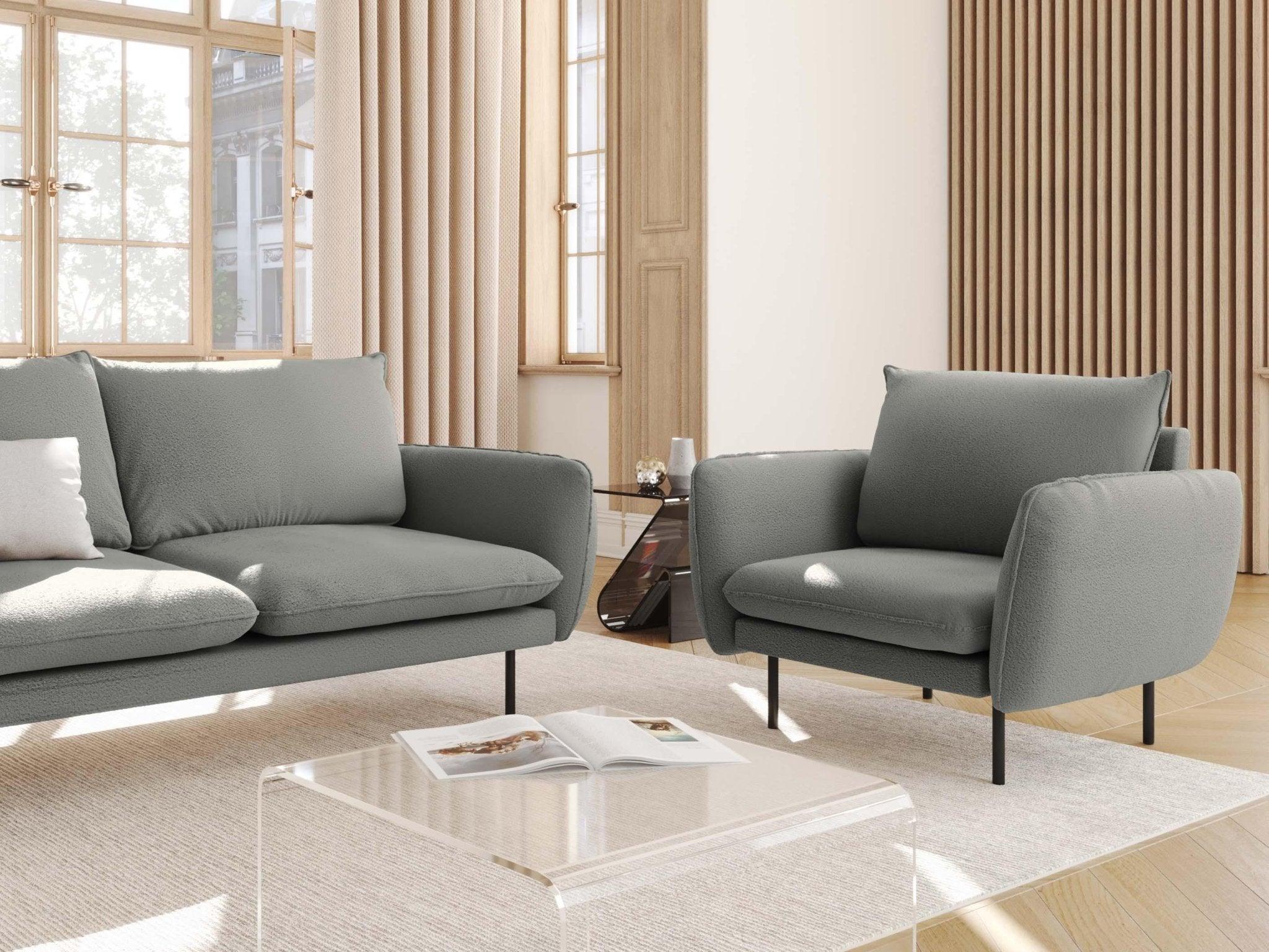 Fotel w tkaninie boucle VIENNA szary z czarną podstawą Cosmopolitan Design Eye on Design