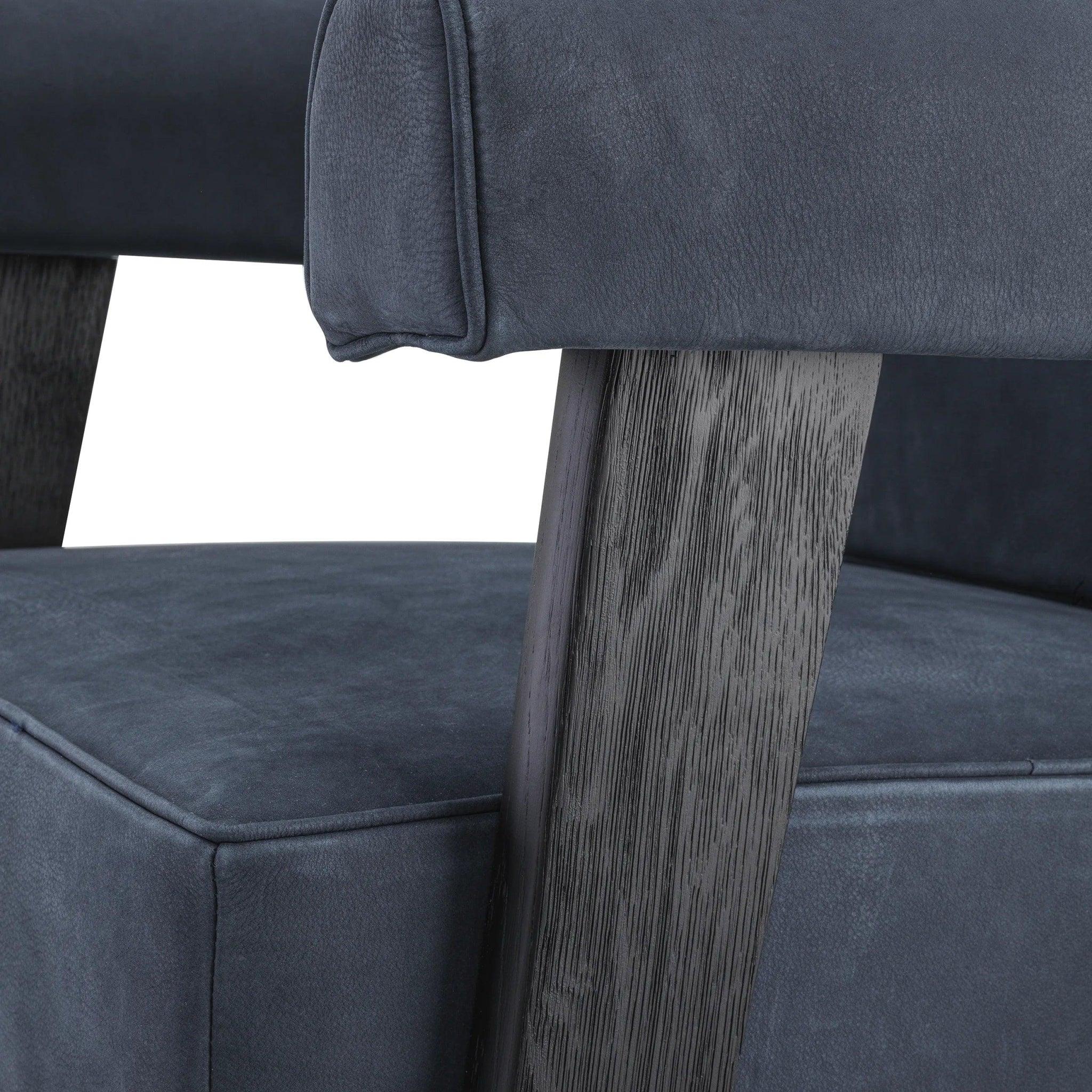 Fotel z wysokim oparciem MILO granatowy Eichholtz Eye on Design