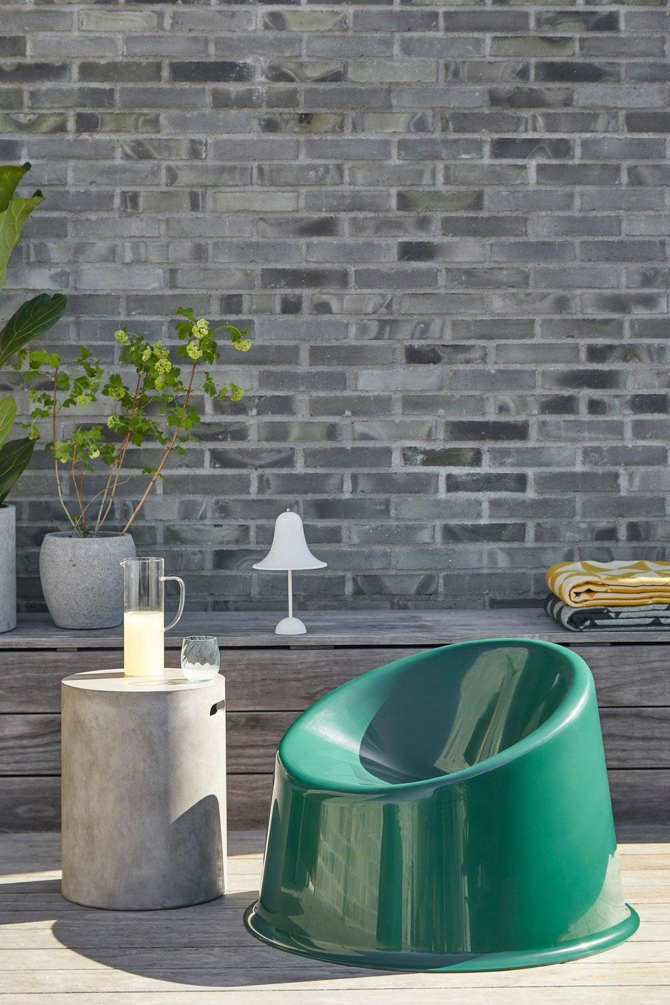 Fotel zewnętrzny PANTO POP ciemnozielony Verpan Eye on Design