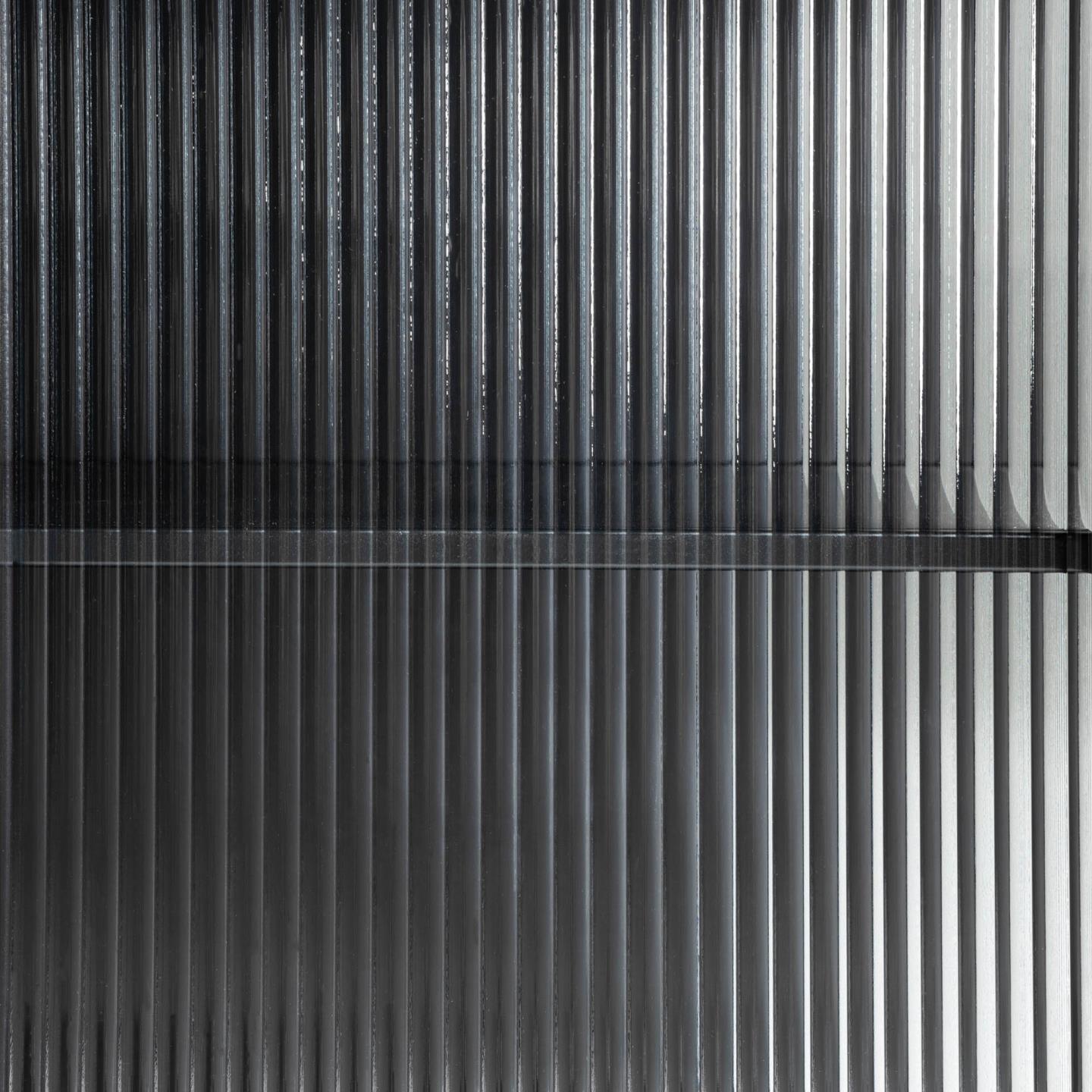 Gablota TRIXIE czarny La Forma Eye on Design