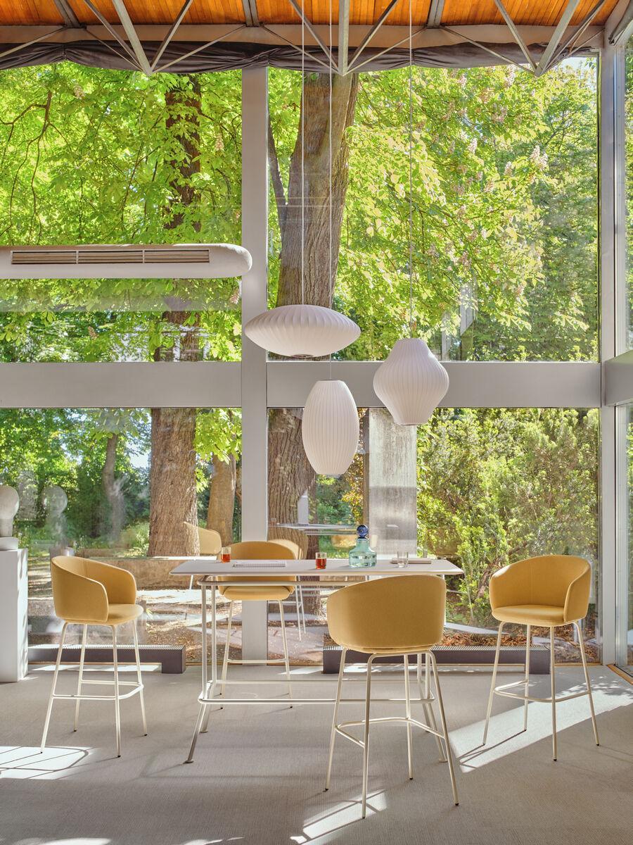 Hoker GRACE z metalową podstawą MDD Eye on Design