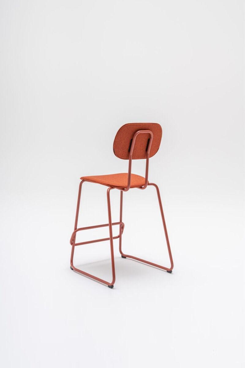 Hoker tapicerowany NEW SCHOOL MDD Eye on Design