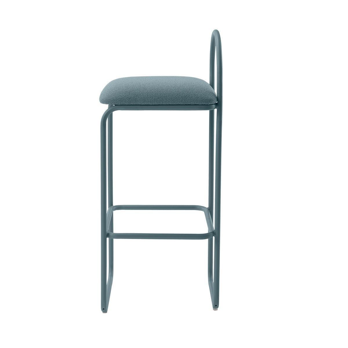 Hoker z tkaniną boucle ANGUI niebieski AYTM Eye on Design