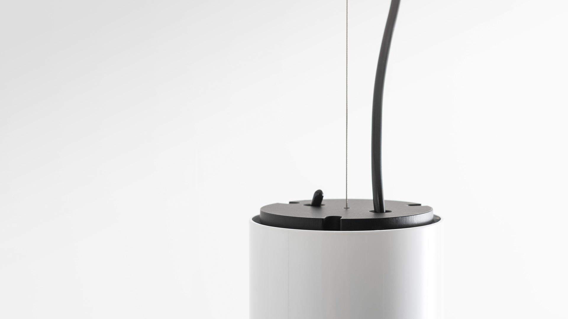 Závesná lampa LLIO biela