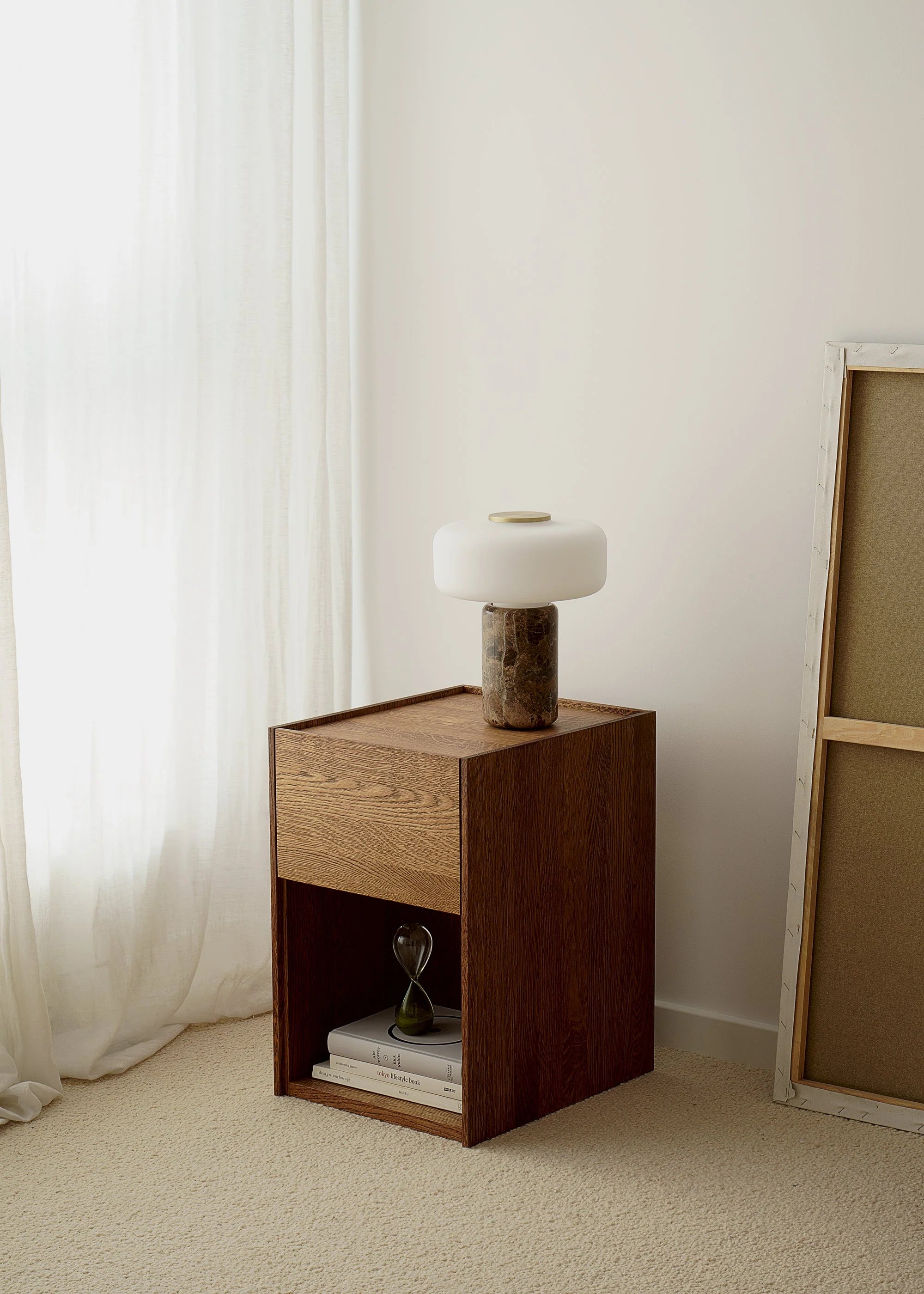 Nočná skrinka KARI tmavé dubové drevo