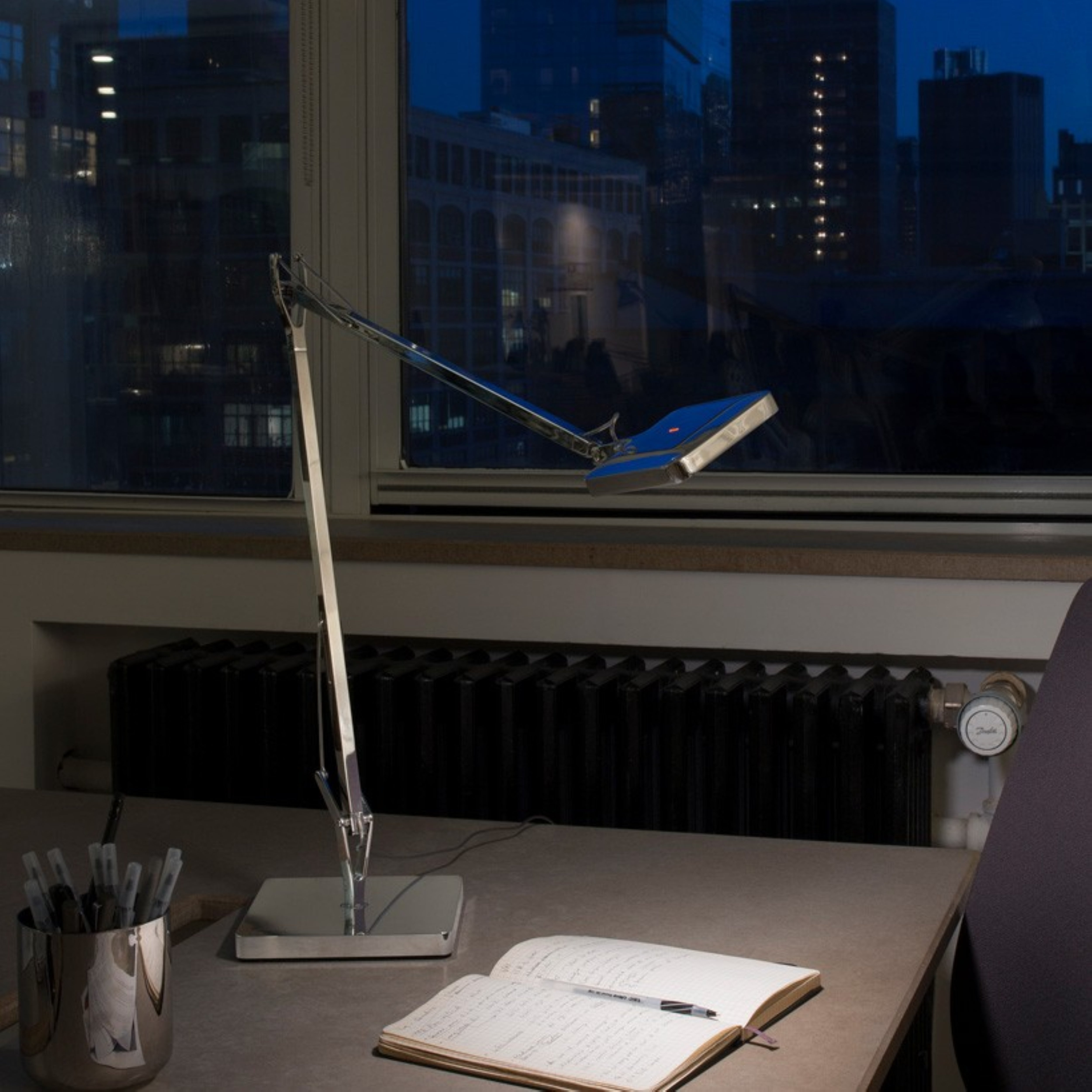 KELVIN LED BASE Desk Lamp Gray