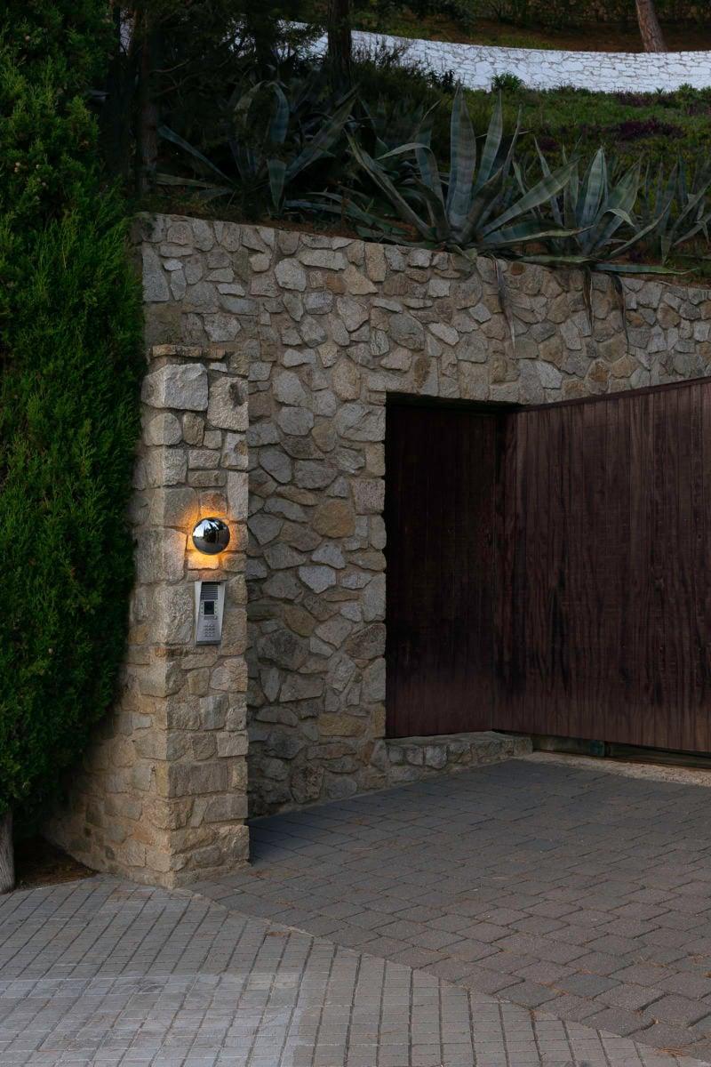 Kinkiet zewnętrzny BABILA stal polerowana Marset Eye on Design