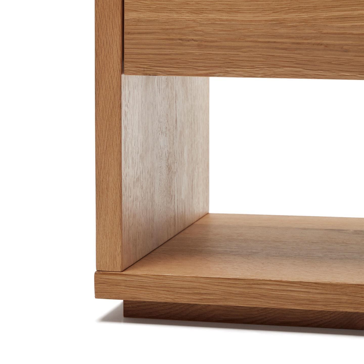 Komoda 4-drzwiowa ALGUEMA fornir dębowy La Forma Eye on Design