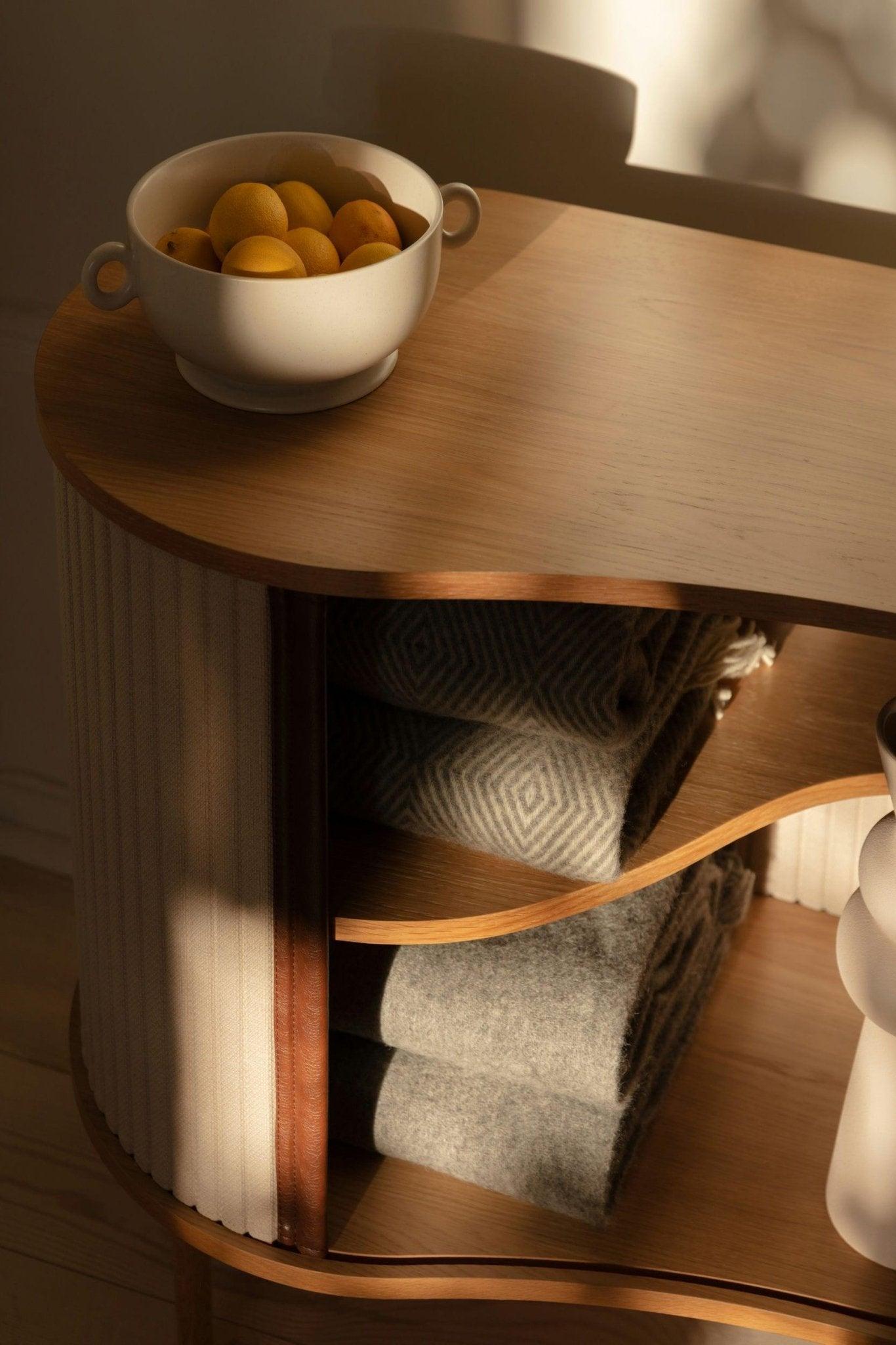 Komoda AUDACIOUS karmelowy z dębem UMAGE Eye on Design