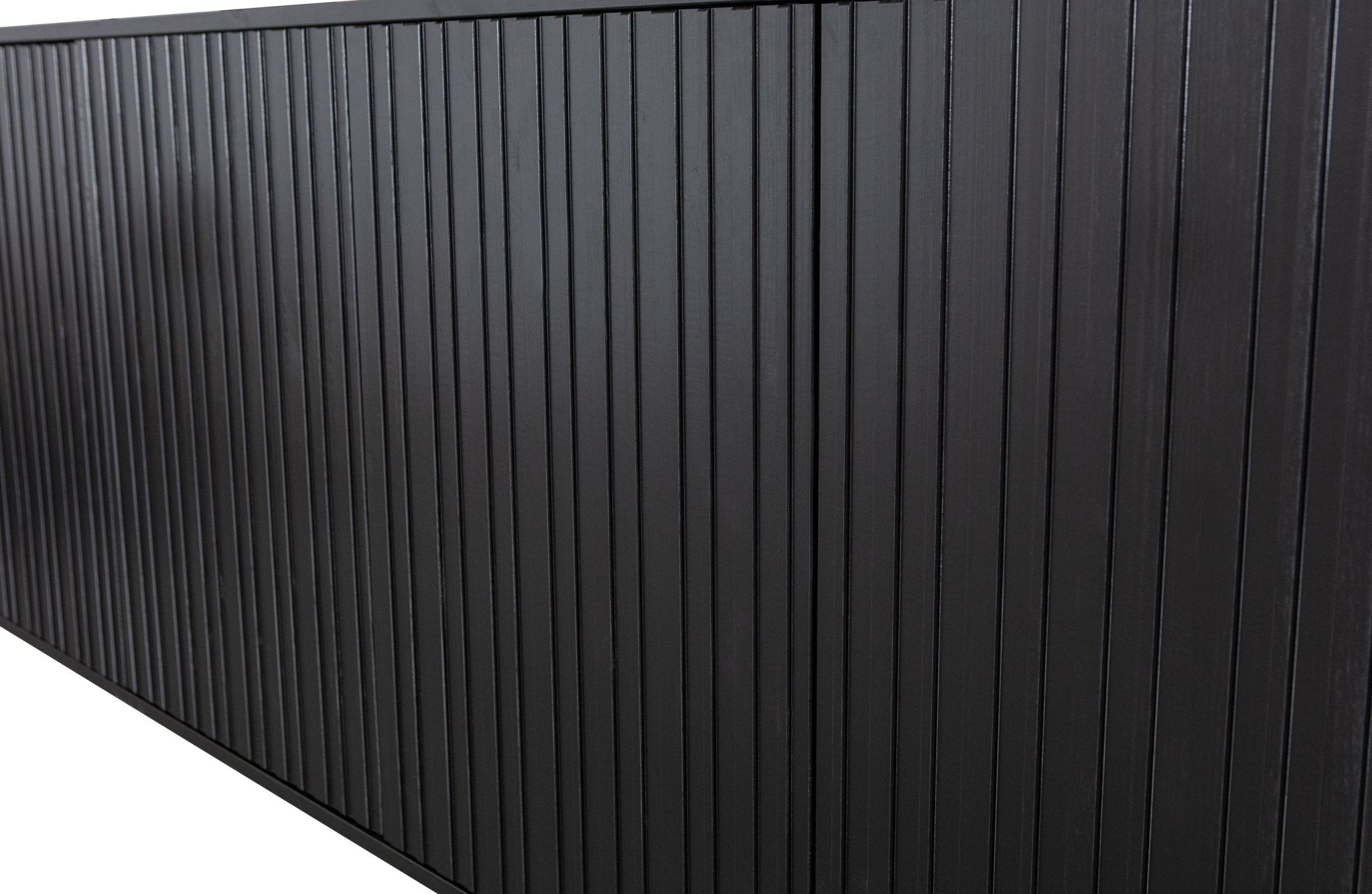 Komoda GRAVURE czarne drewno sosnowe Woood Exclusive Eye on Design